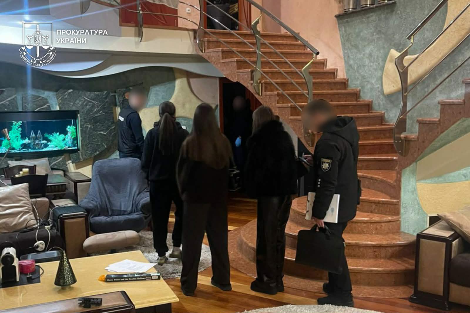 Обшуки у Маєрчика