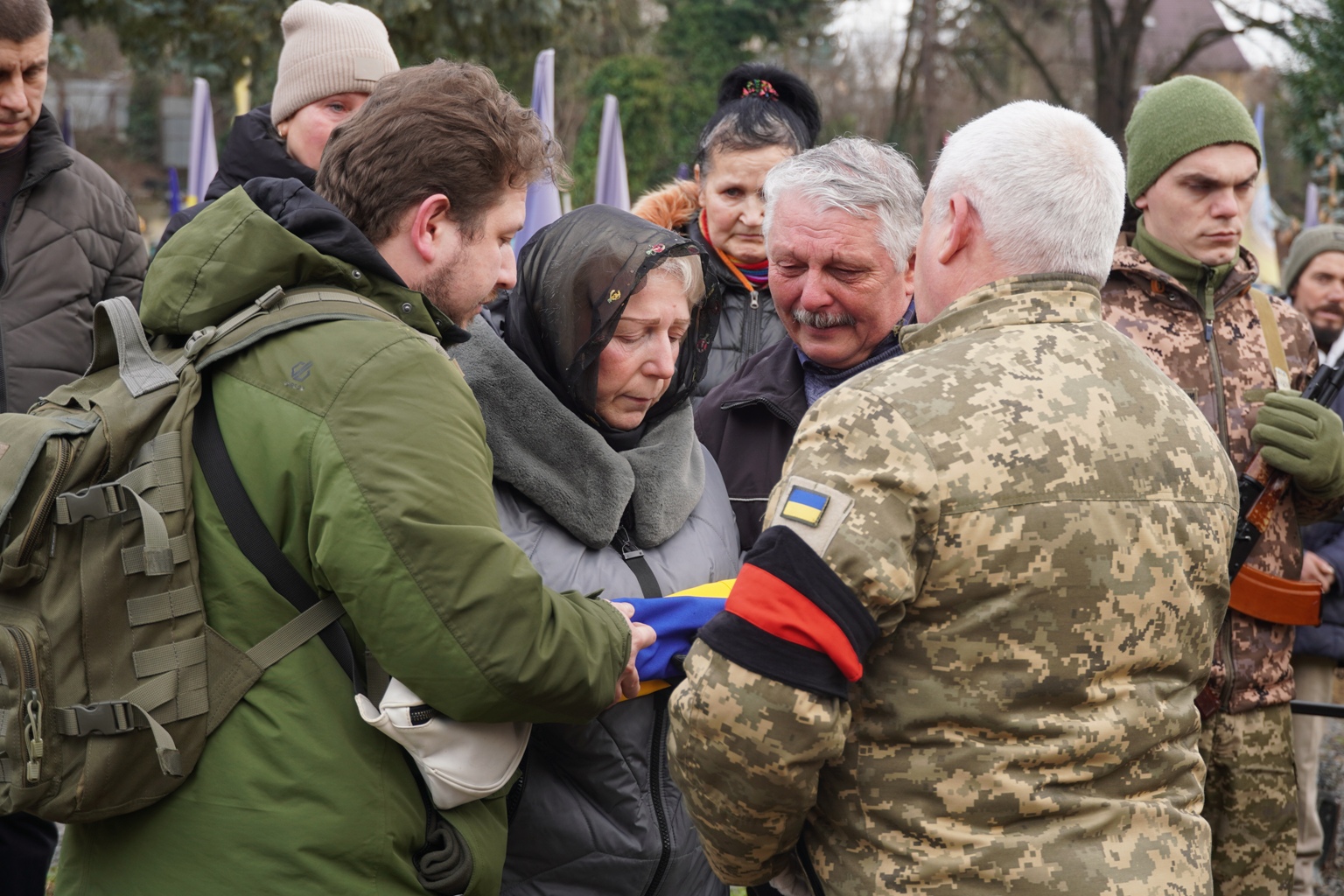 Прощання із полеглим воїном Олексієм Бриньком