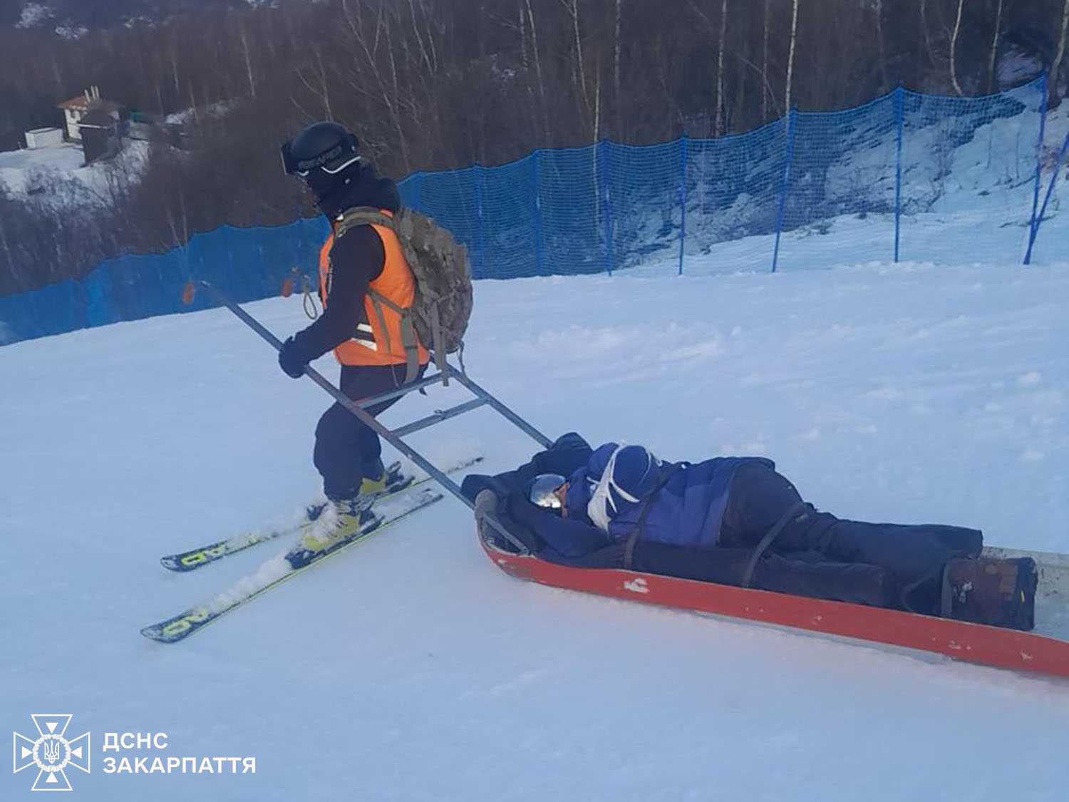 Евакуація туриста зі схилу