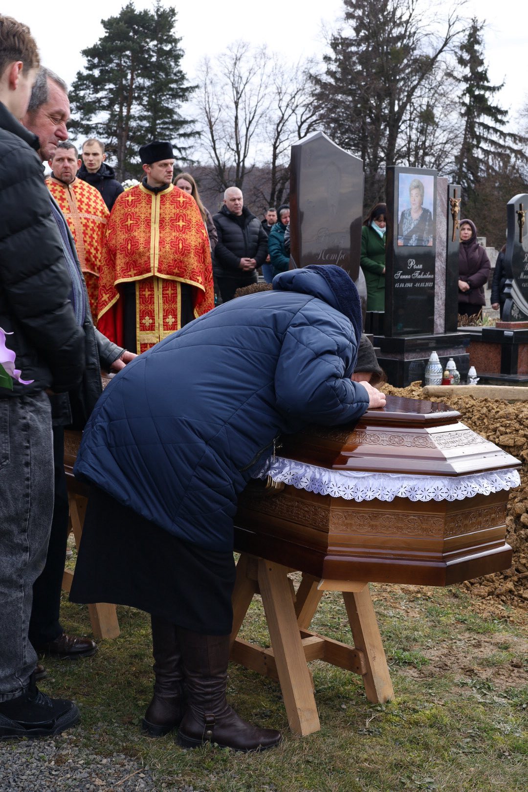 Прощання з полеглим воїном Іваном Ролею