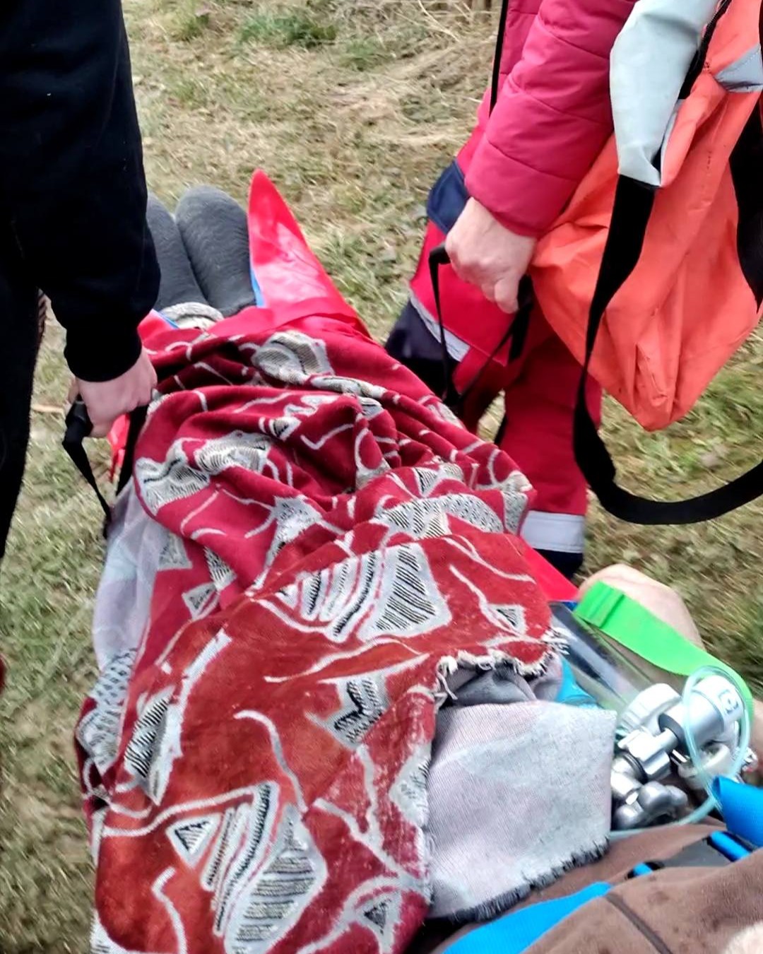 Парамедики рятують пацієнта із нападом серця на Рахівщині