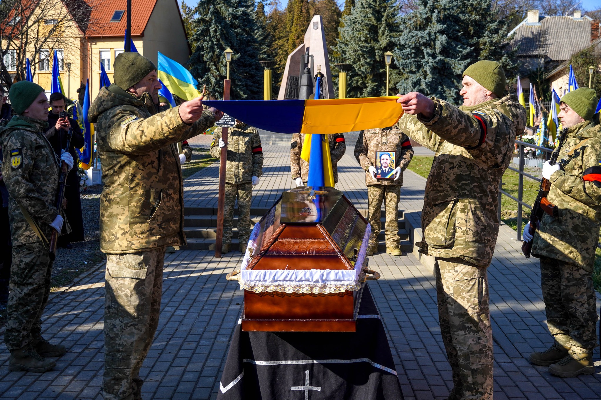 Прощання із військовим Олександром Павлієм в Ужгороді