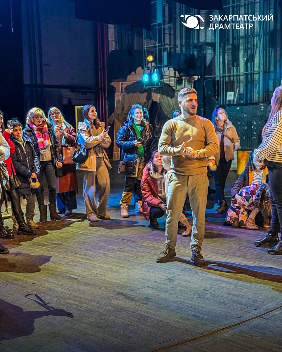 Екскурсія за лаштунки Закарпатського драмтеатру