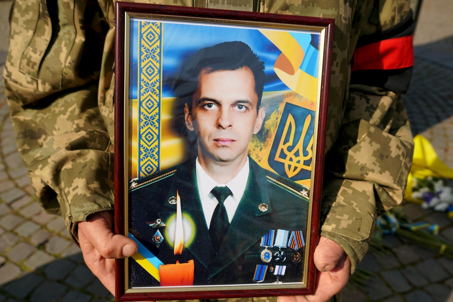 Прощання із офіцером Олександром Сахнюком в Ужгороді