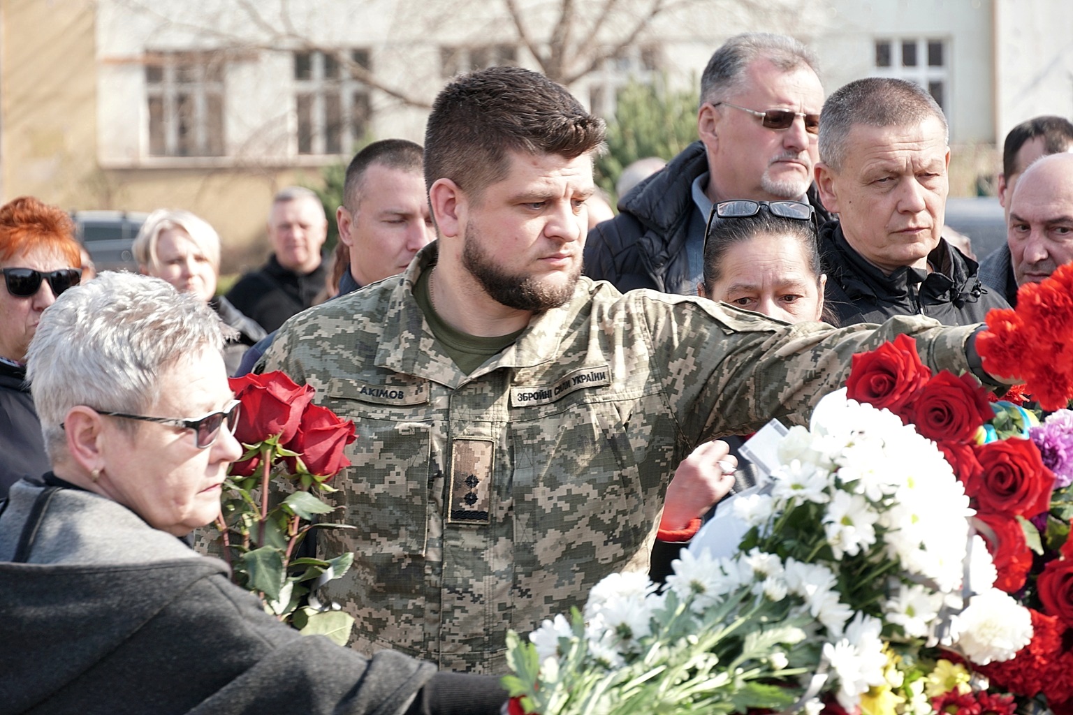Прощання із офіцером Олександром Сахнюком в Ужгороді