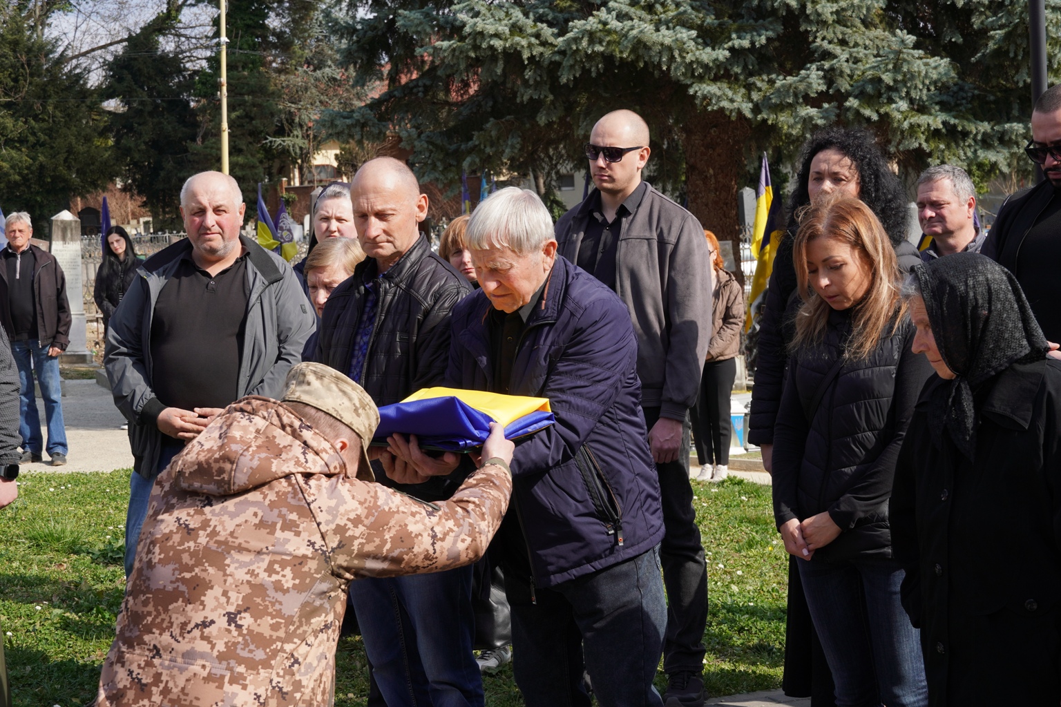 Прощання із полеглим прикордонником Василем Голінкою