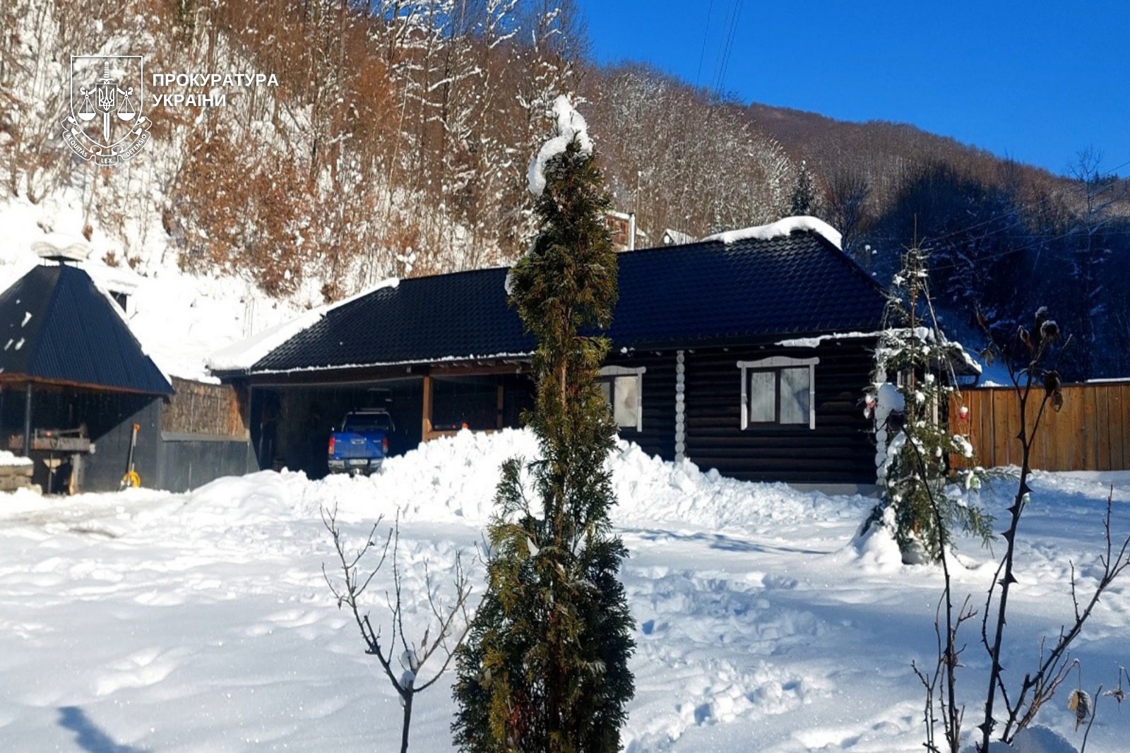 Самовільно збудований садовий будинок