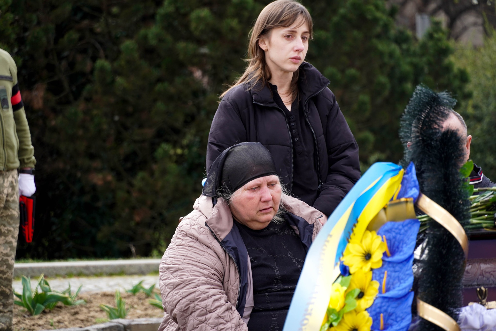 Прощання із полеглим військовим Сергієм Козаченком в Ужгороді