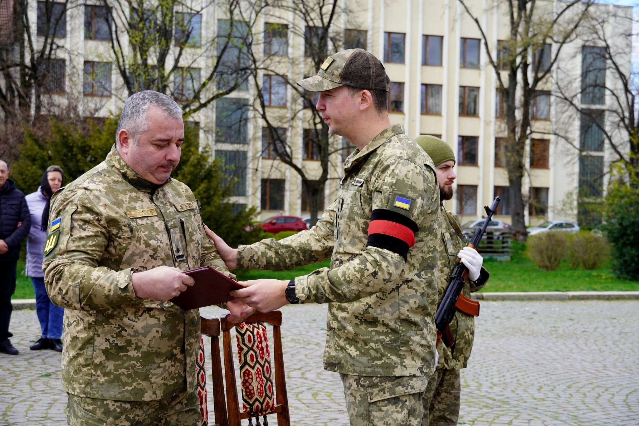 Прощання із воїном Михайлом Шипом в Ужгороді