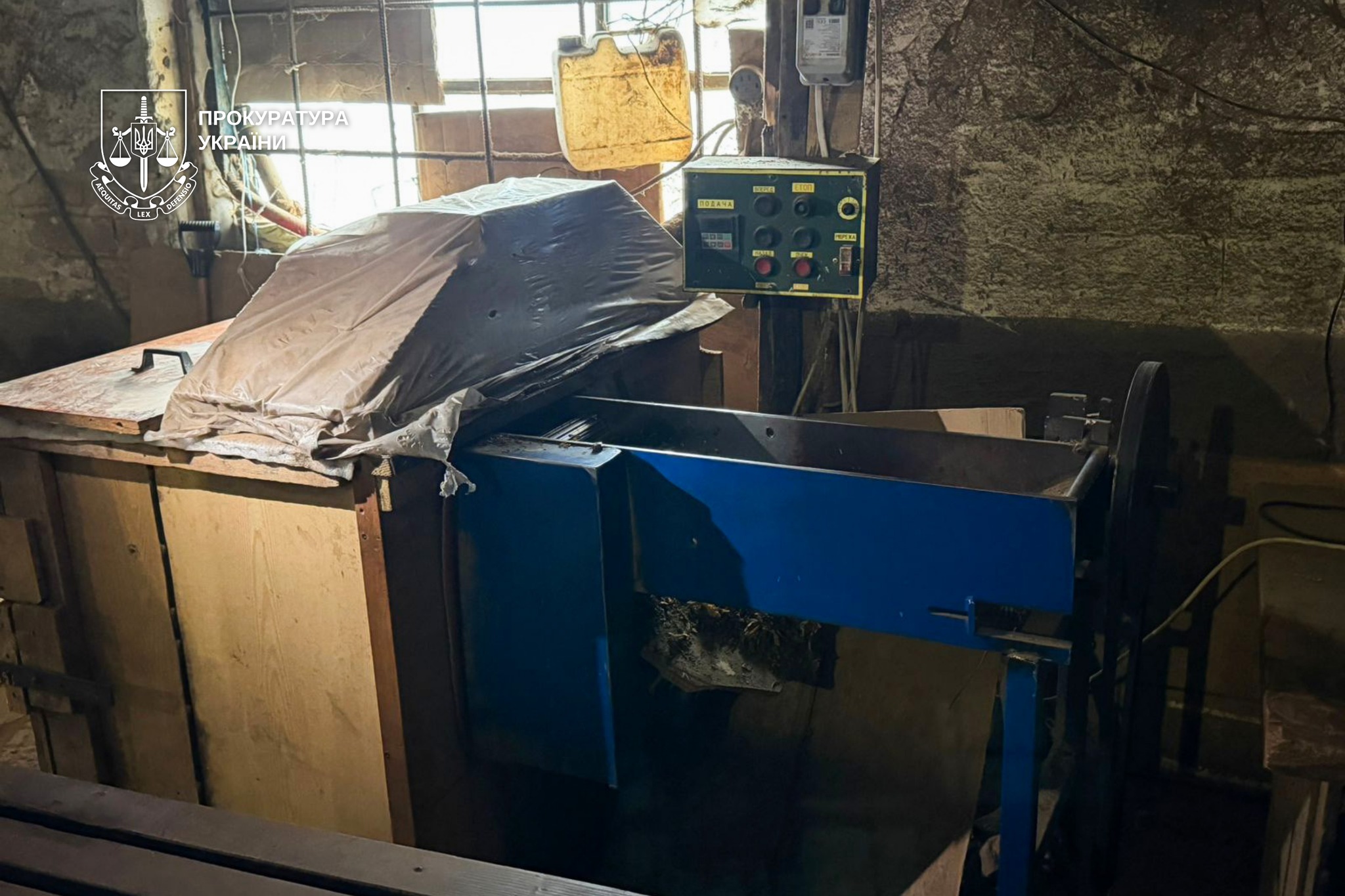 Підпільний бізнес із виготовлення і поширення тютюну