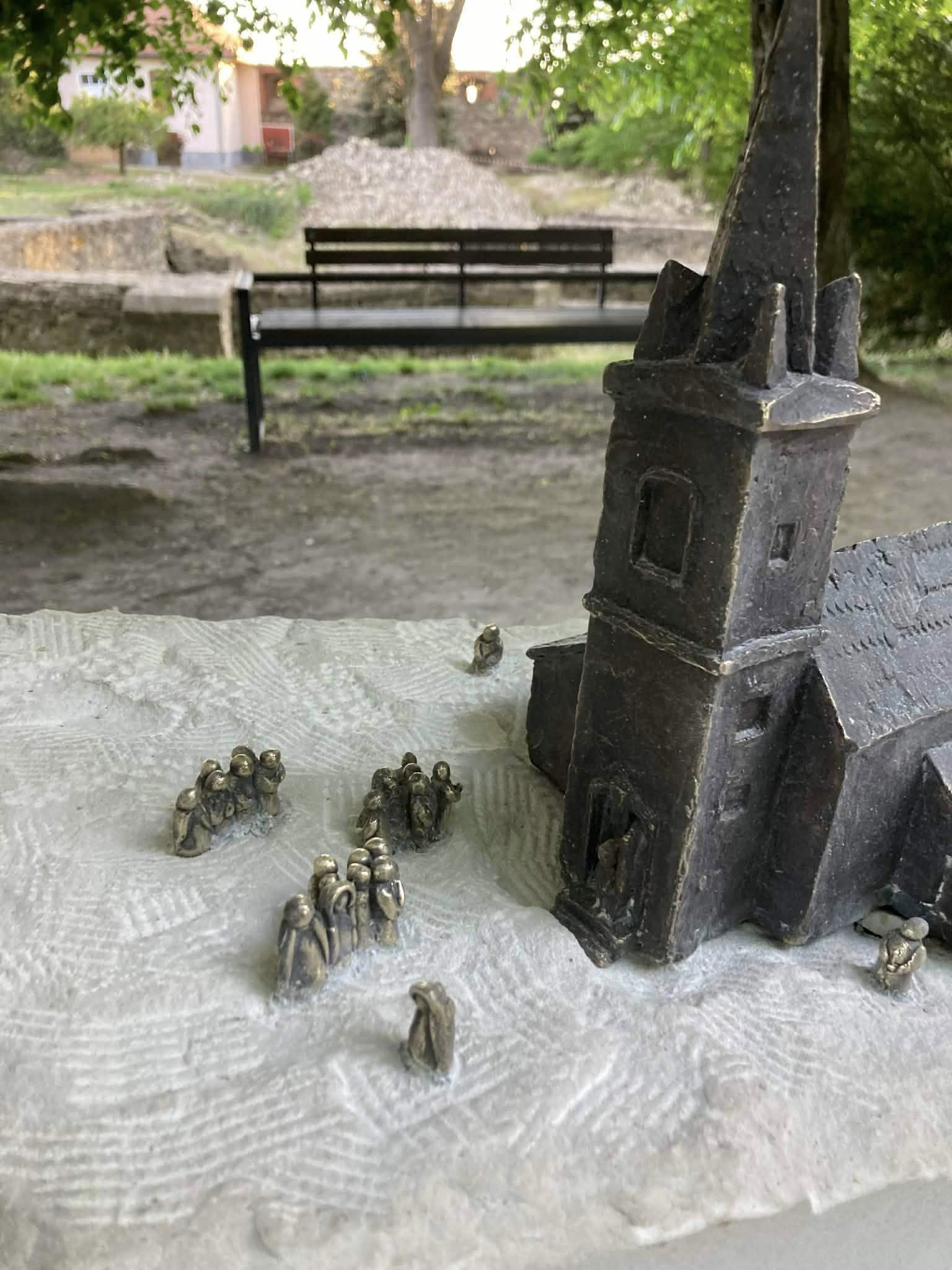 Скульптура «Ужгородська унія-1646»