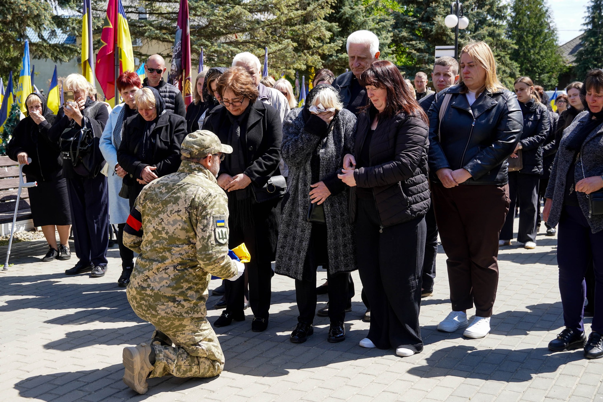 В Ужгороді прощаються із полеглим воїном Артуром Каташинським