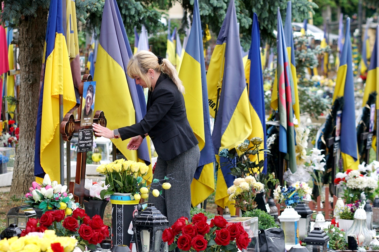 Вшанування полеглих воїнів у День пам’яті та перемоги над нацизмом в Ужгороді