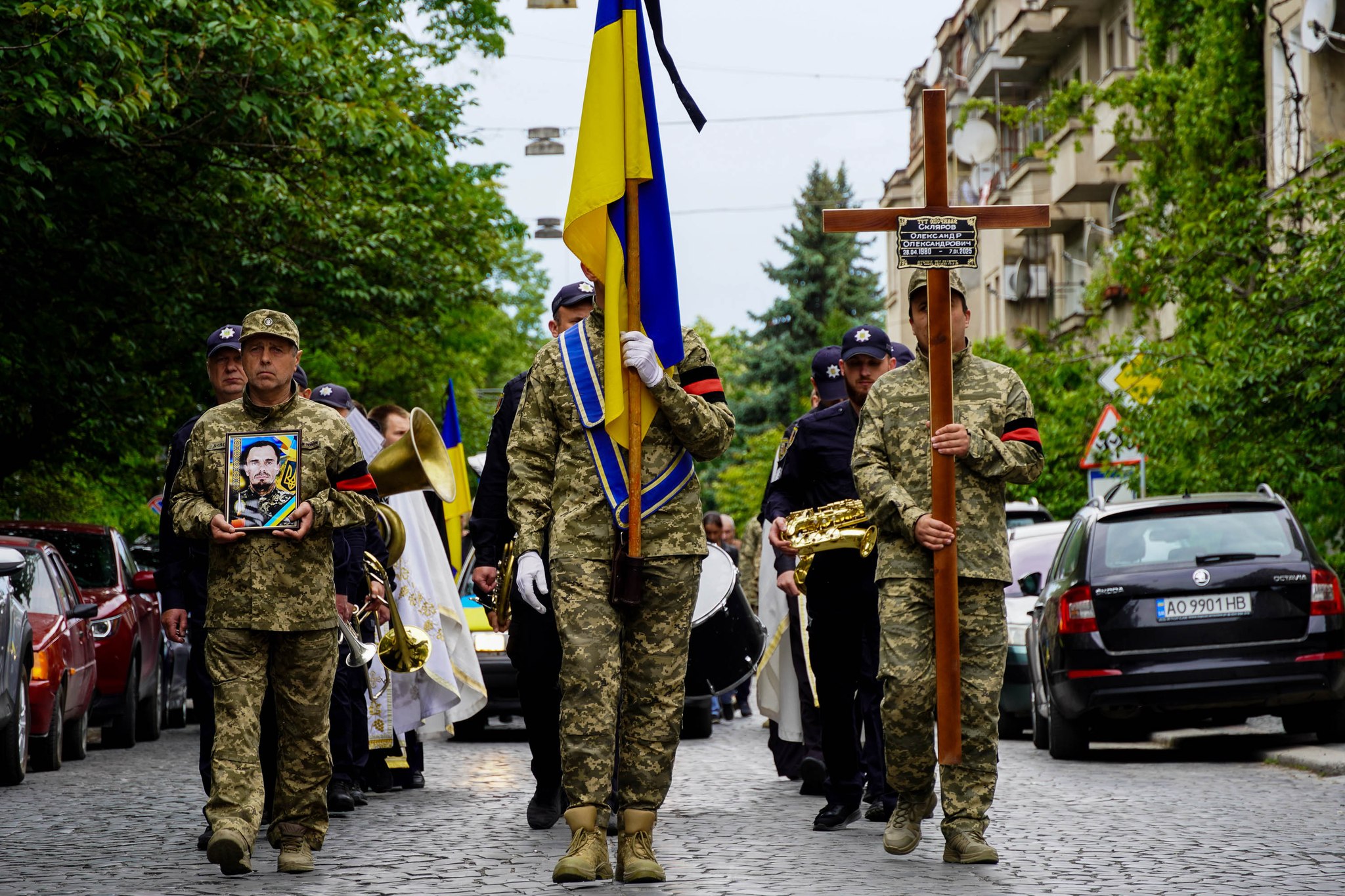 Прощання із полеглим воїном Олександром Скляровим в Ужгороді