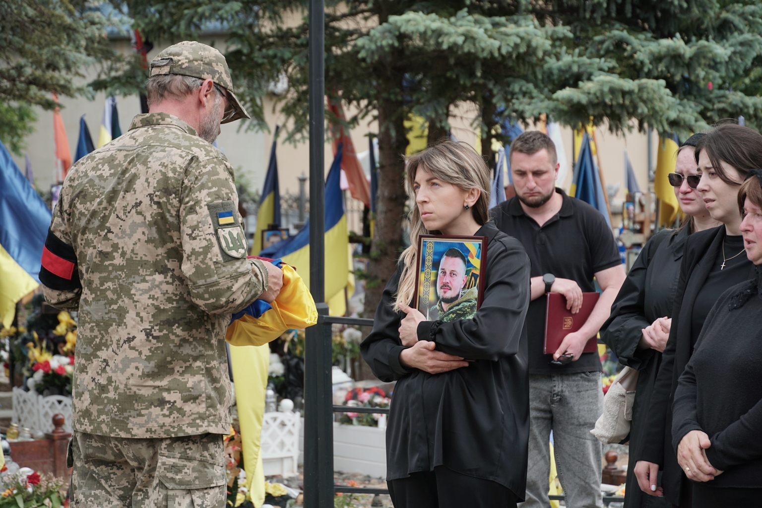 Прощання із полеглим воїном Іваном Кирʼяновим в Ужгороді
