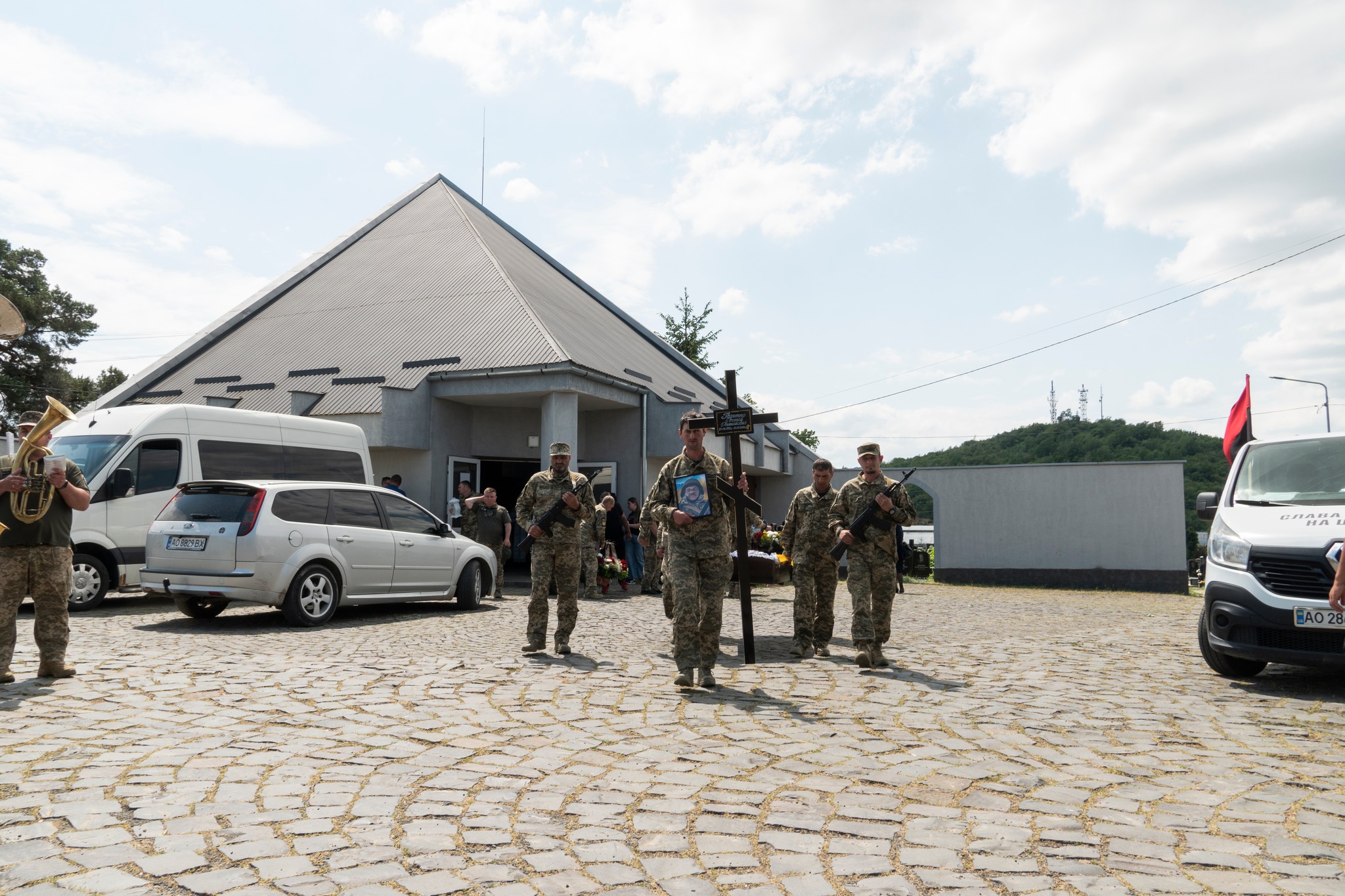 Прощання з військовим Євгенієм Іваненком у Мукачеві