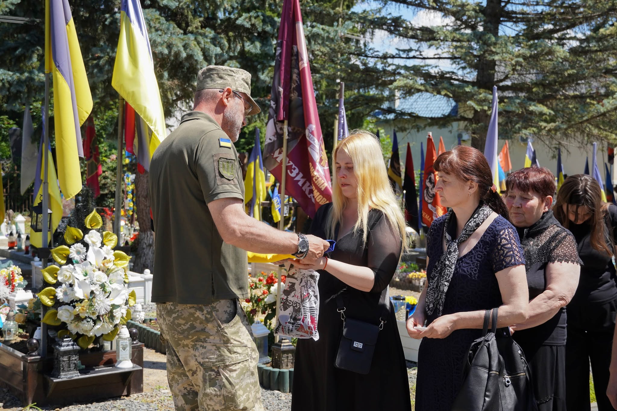 Прощання із полеглим воїном Едуардом Ного в Ужгороді