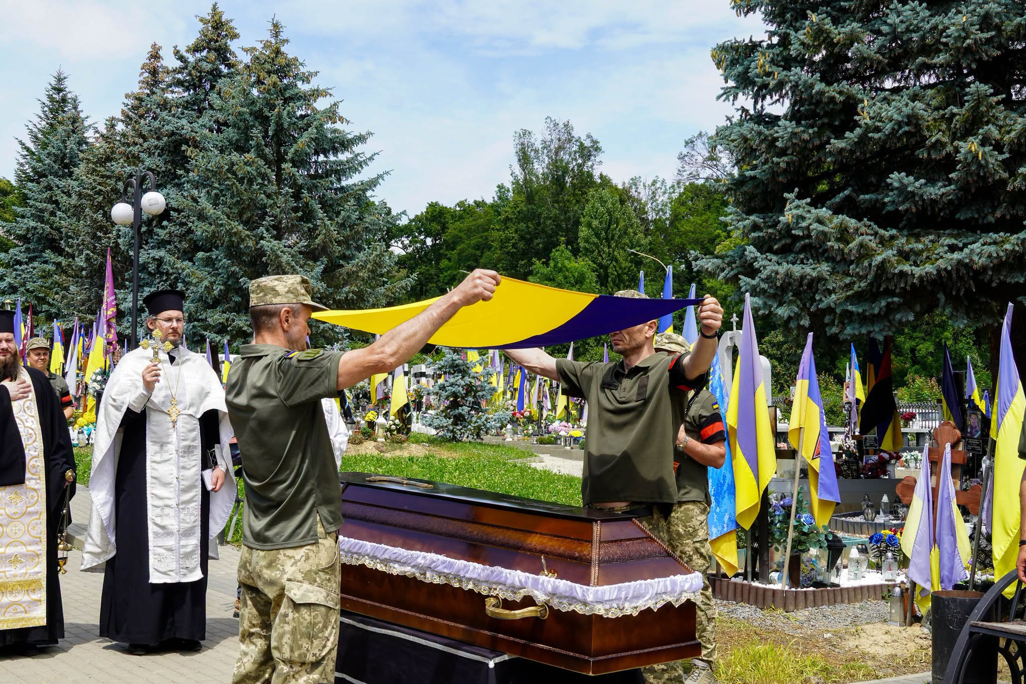 Прощання із 46-річним захисником Олексієм Журавльовим в Ужгороді