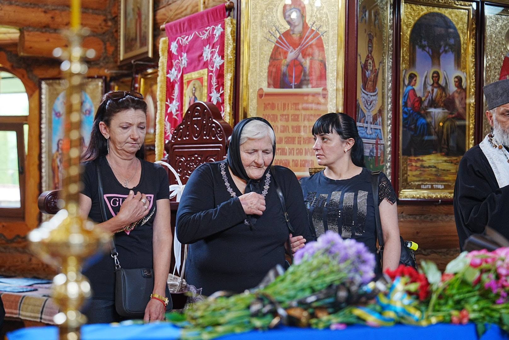 Прощання із полеглим воїном Іваном Ценкнером у Перечині