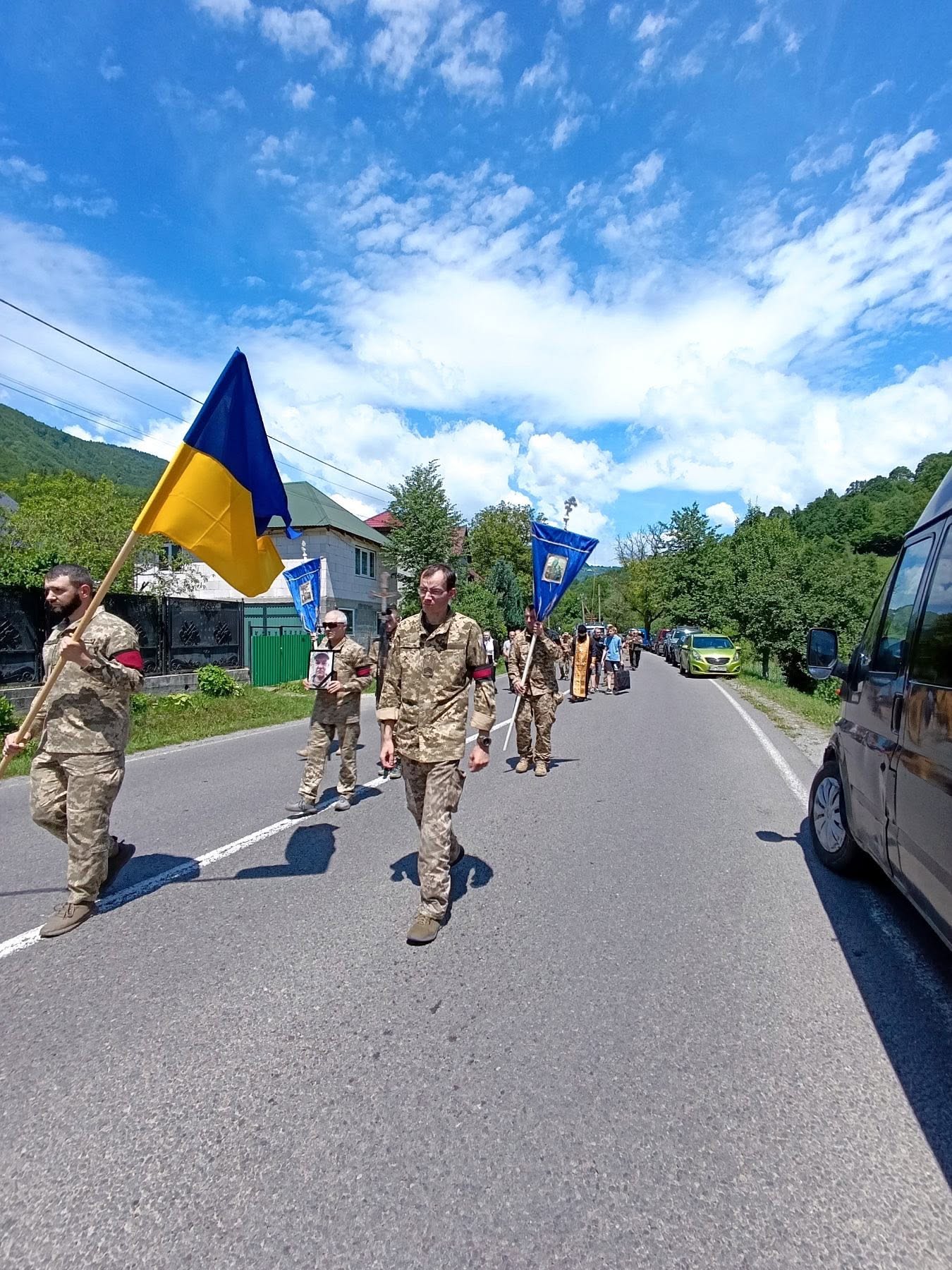 На Рахівщині попрощалися із полеглим воїном Анатолієм Годенчуком