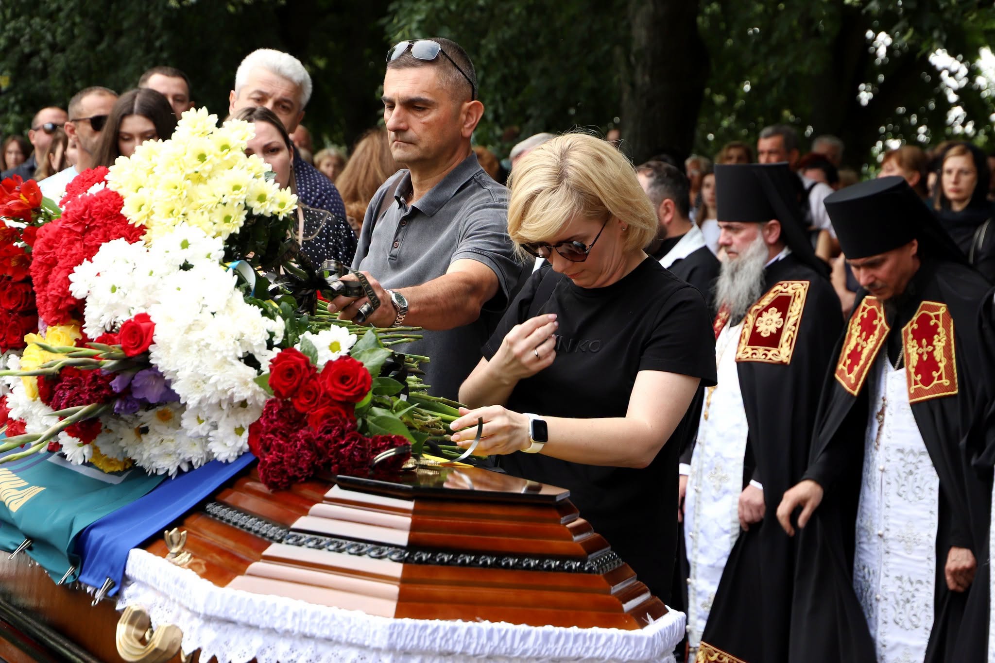 Прощання із полеглим воїном, лікарем-хірургом Олегом Наконечним в Ужгороді