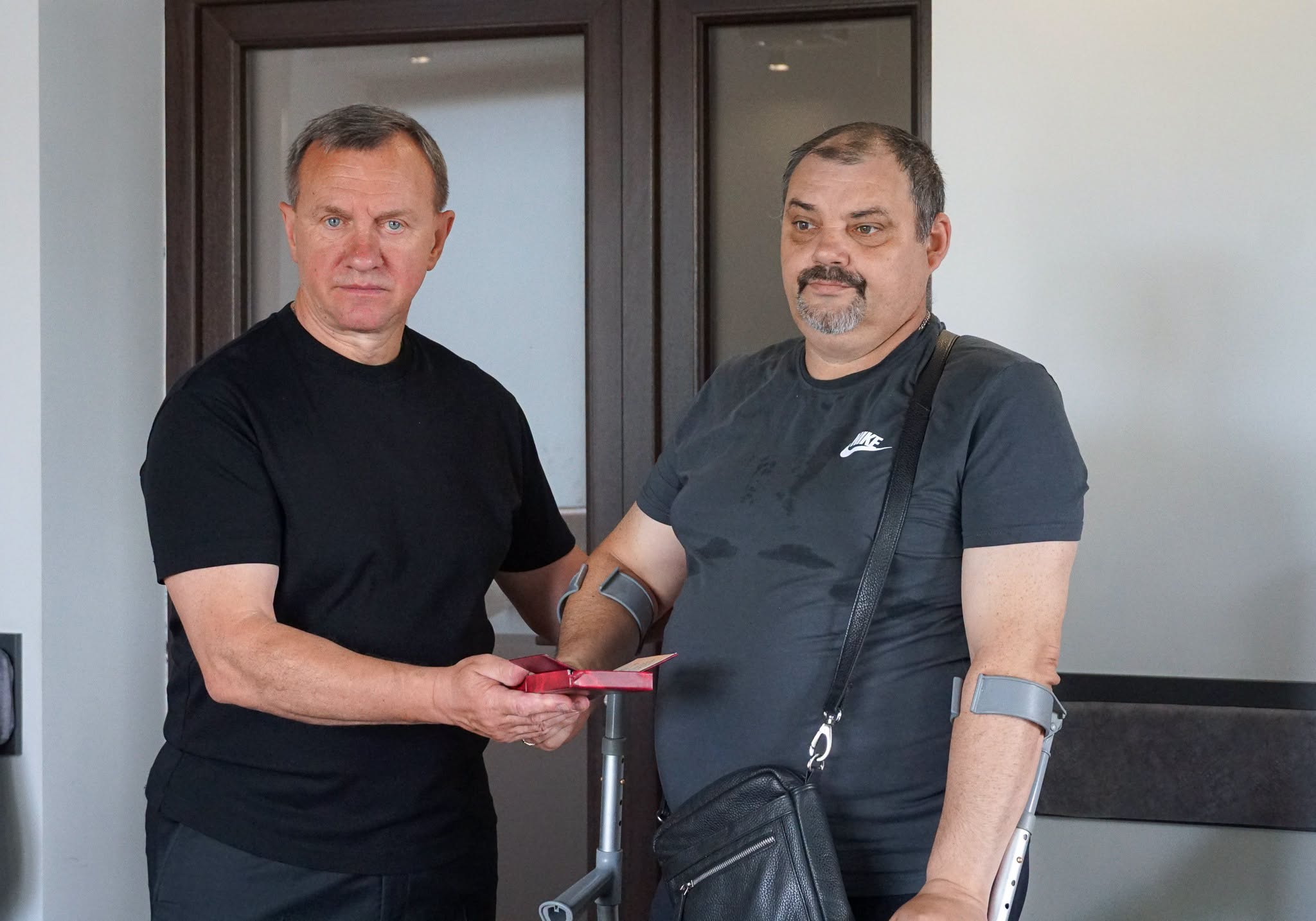 Вручення відзнак рідним воїнів
