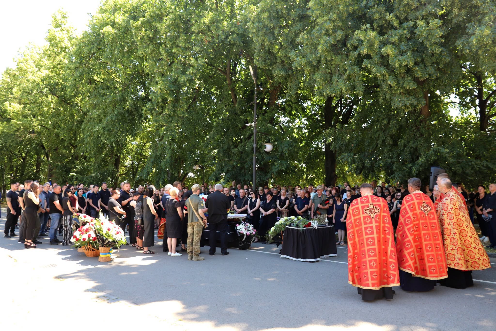 Прощання із воїном Валерієм Мадяром в Ужгороді
