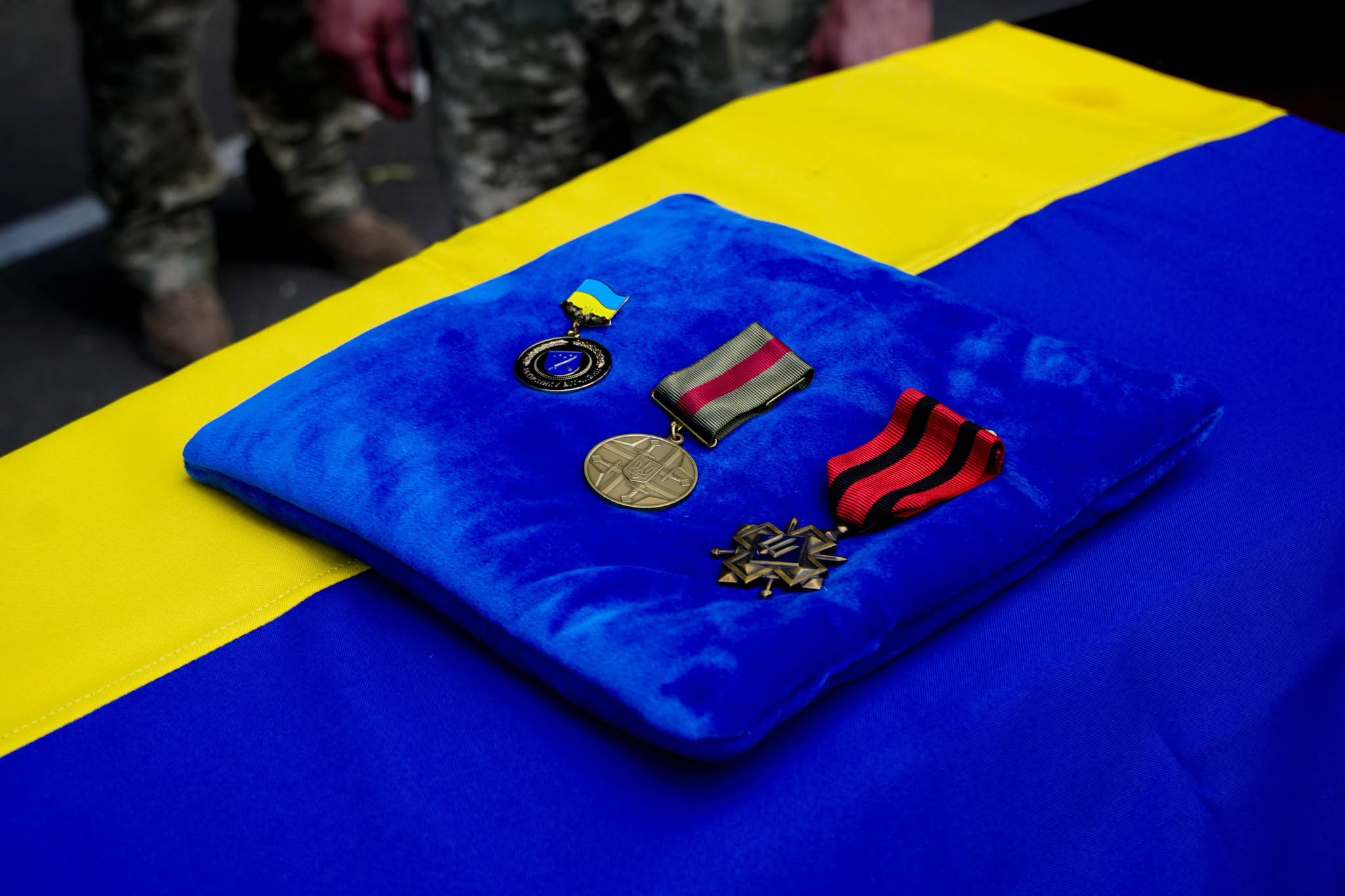 Прощання із полеглим воїном Сергієм Михайленком в Ужгороді