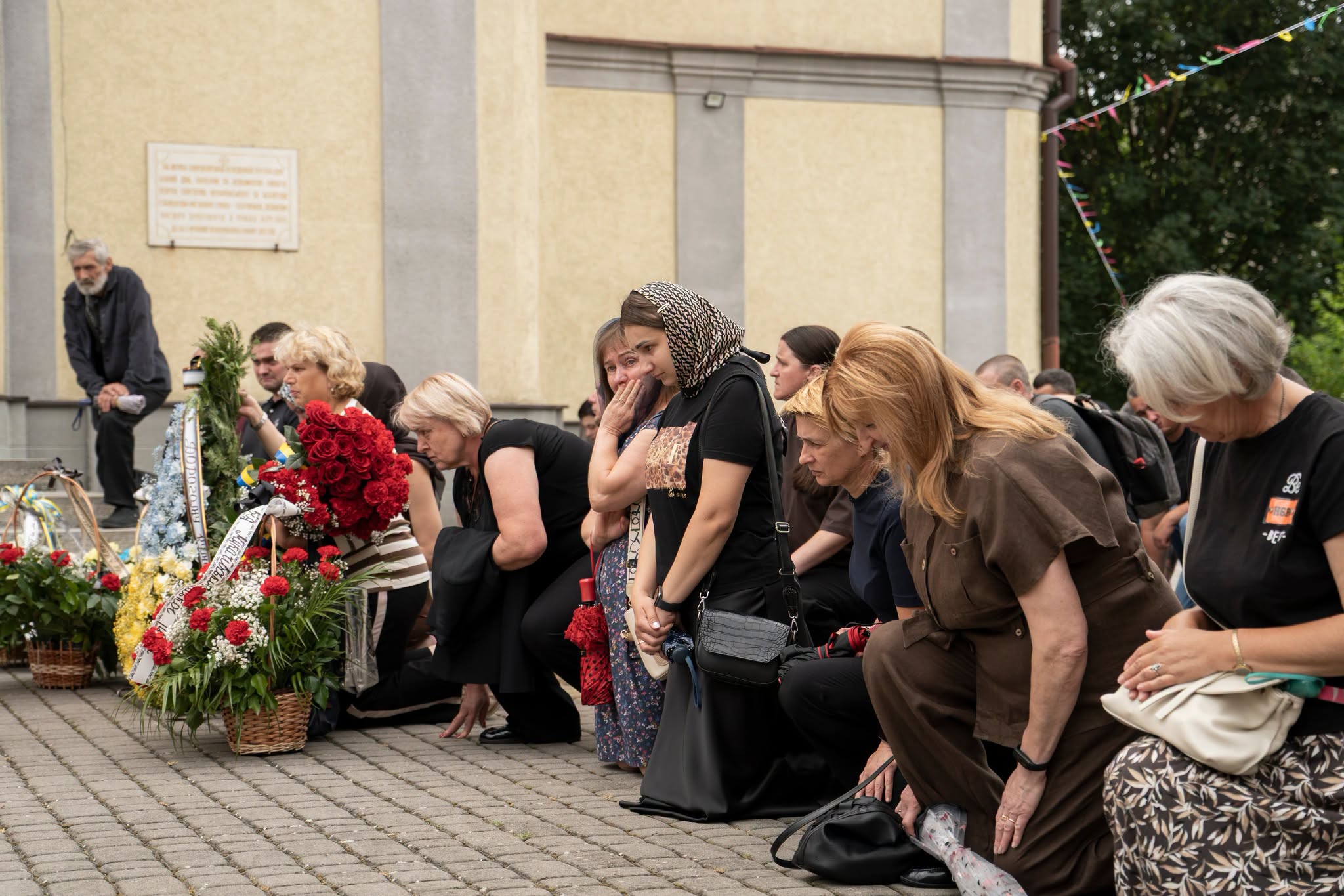 Прощання із полеглим воїном Віталієм Солоповим у Мукачеві