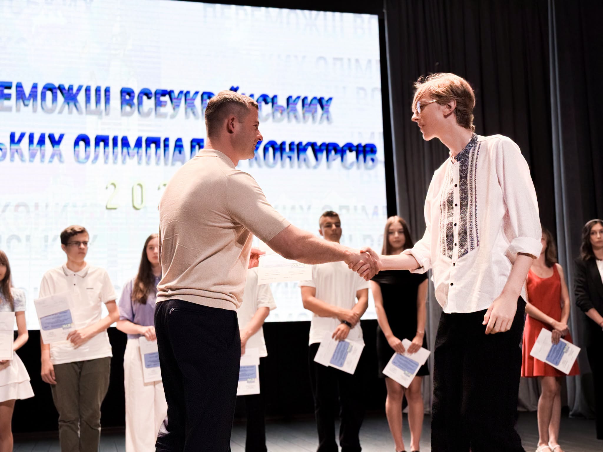 Випускники Мукачева, які склали НМТ на 200 балів