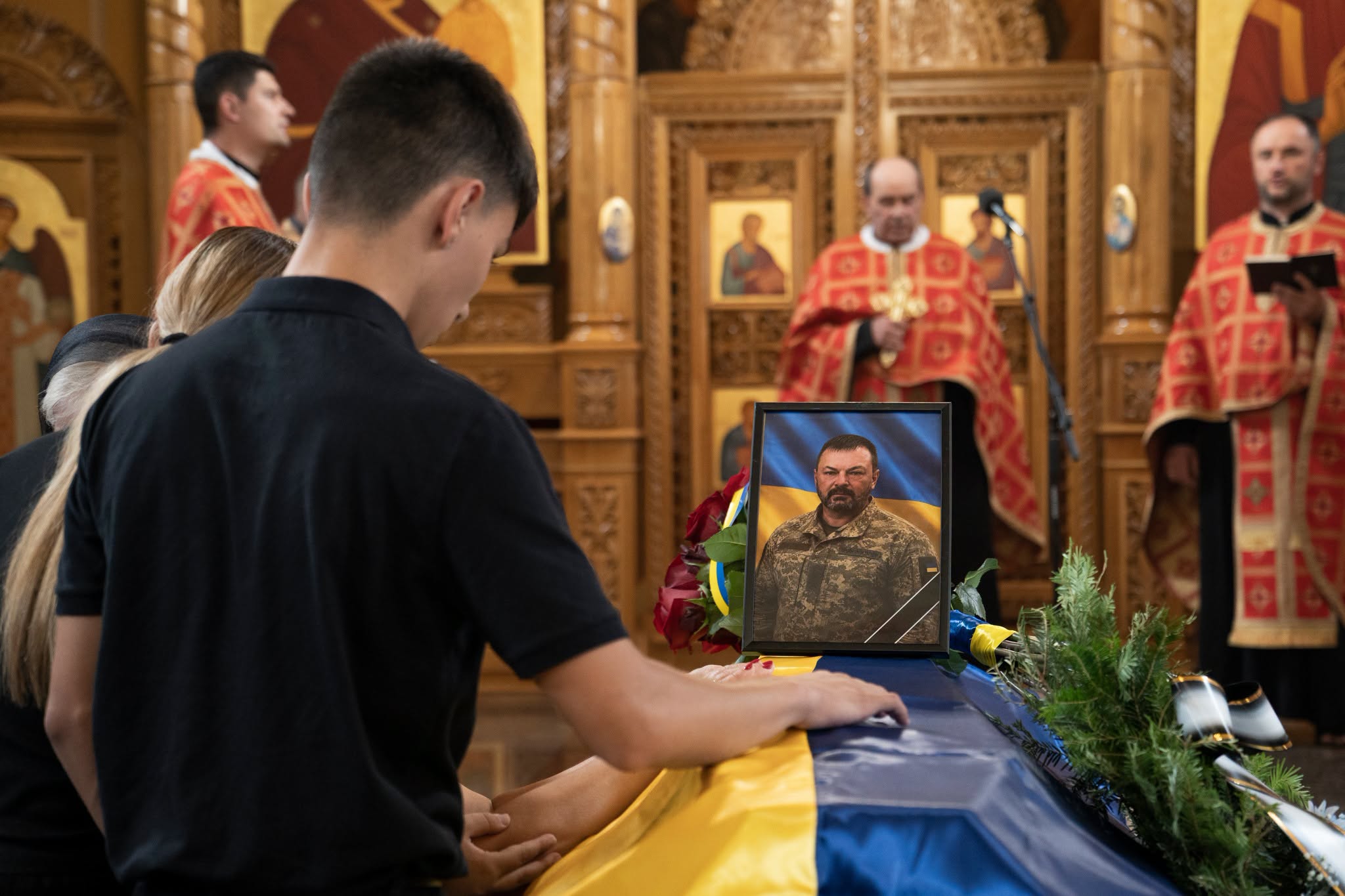 Прощання із полеглим воїном Віталієм Солоповим у Мукачеві