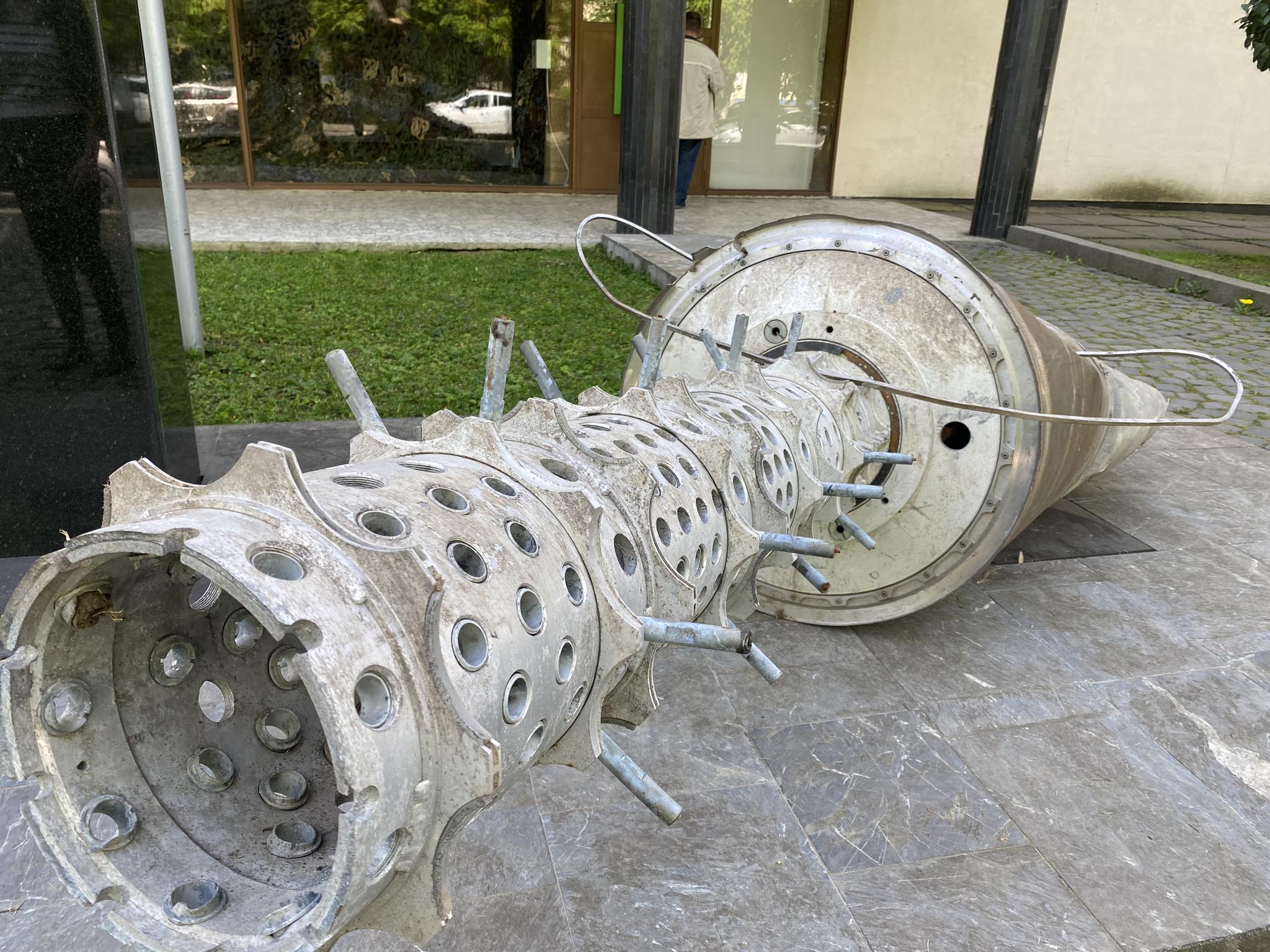 Рештки ворожої ракети Іскандер 