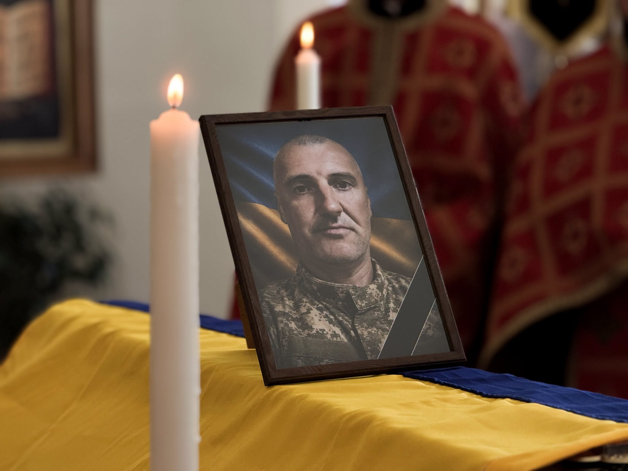 Прощання із воїном Олександром Варгою на Мукачівщині