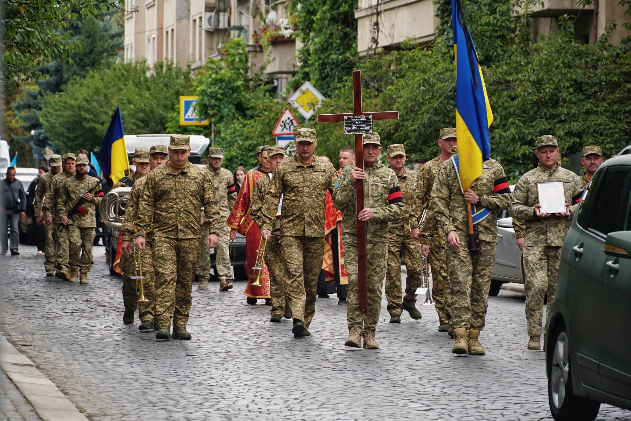 Прощання із воїном Іваном Ігнацевичем в Ужгороді