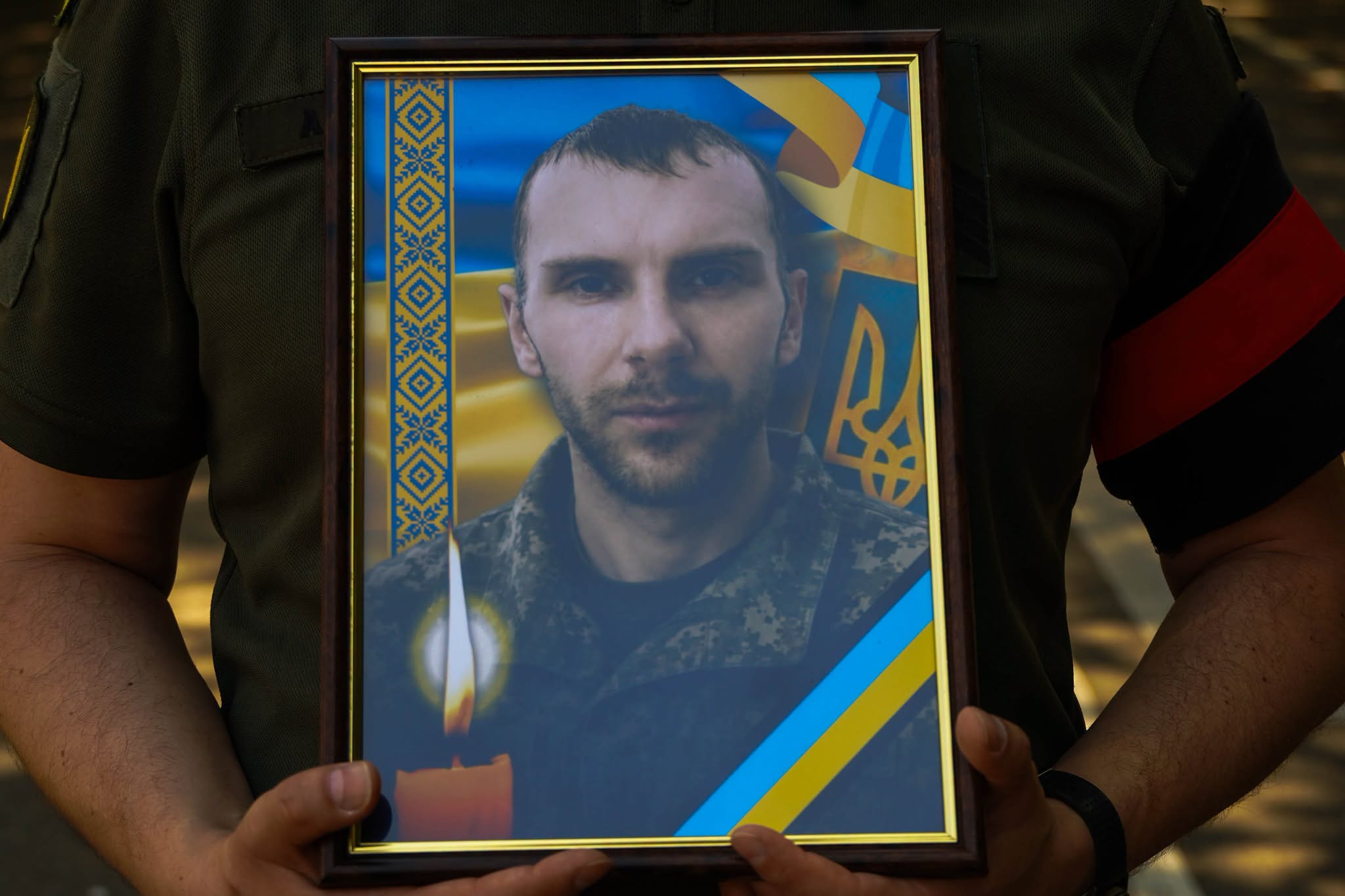 Прощання із полеглим воїном Богданом Югасом в Ужгороді