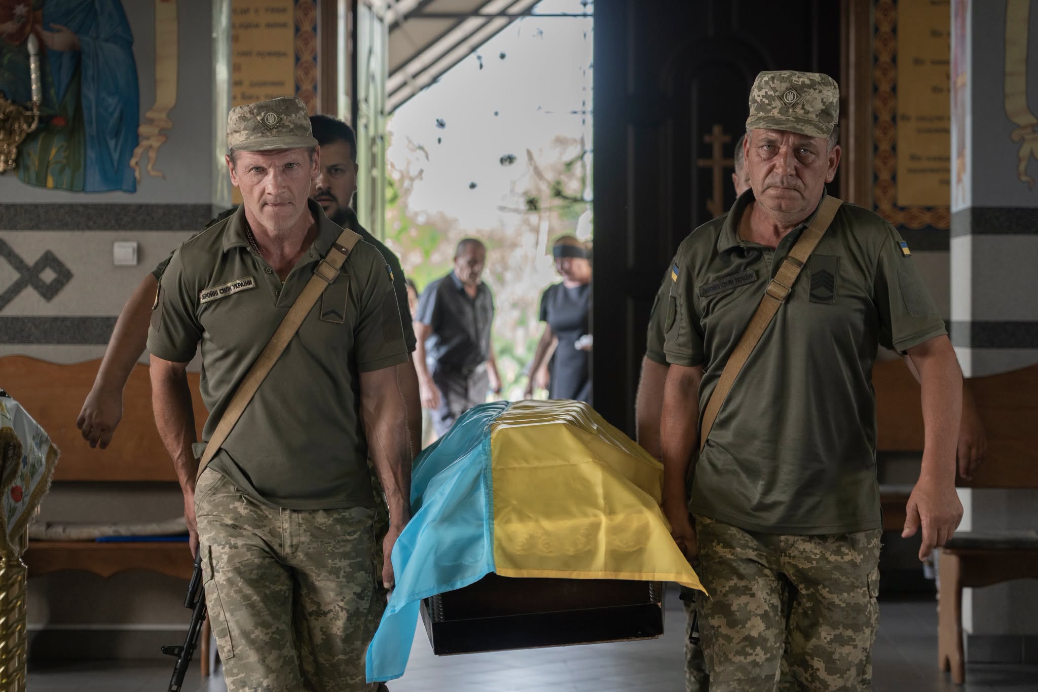 Прощання із полеглим воїном Владиславом Мойсеєвим у Мукачеві