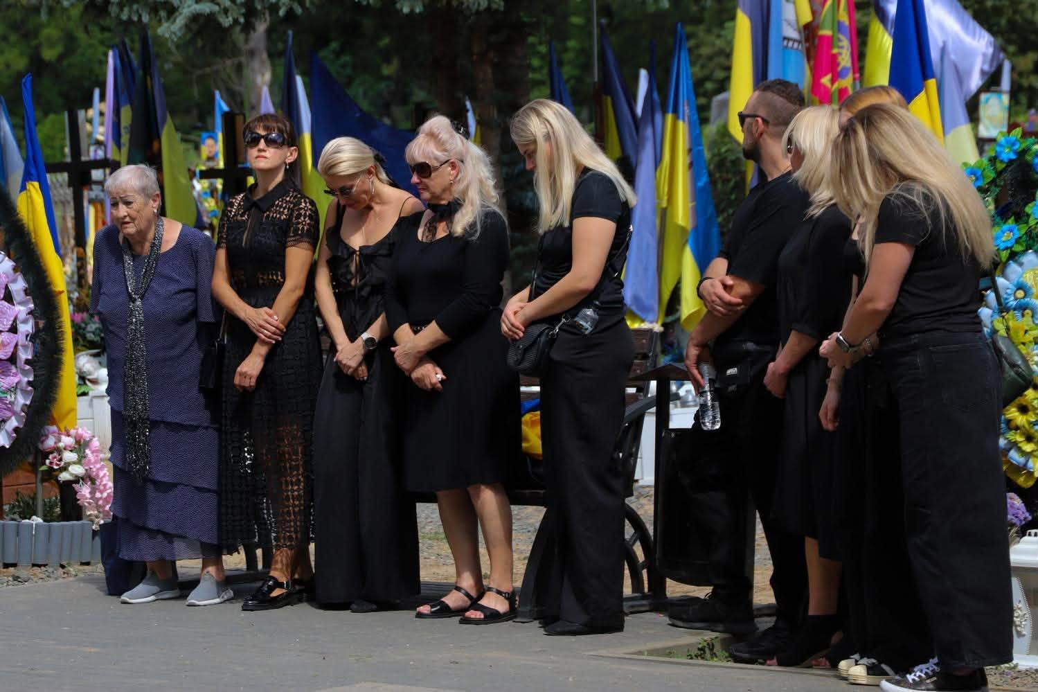 Прощання із полеглим воїном Сергієм Івановим в Ужгороді