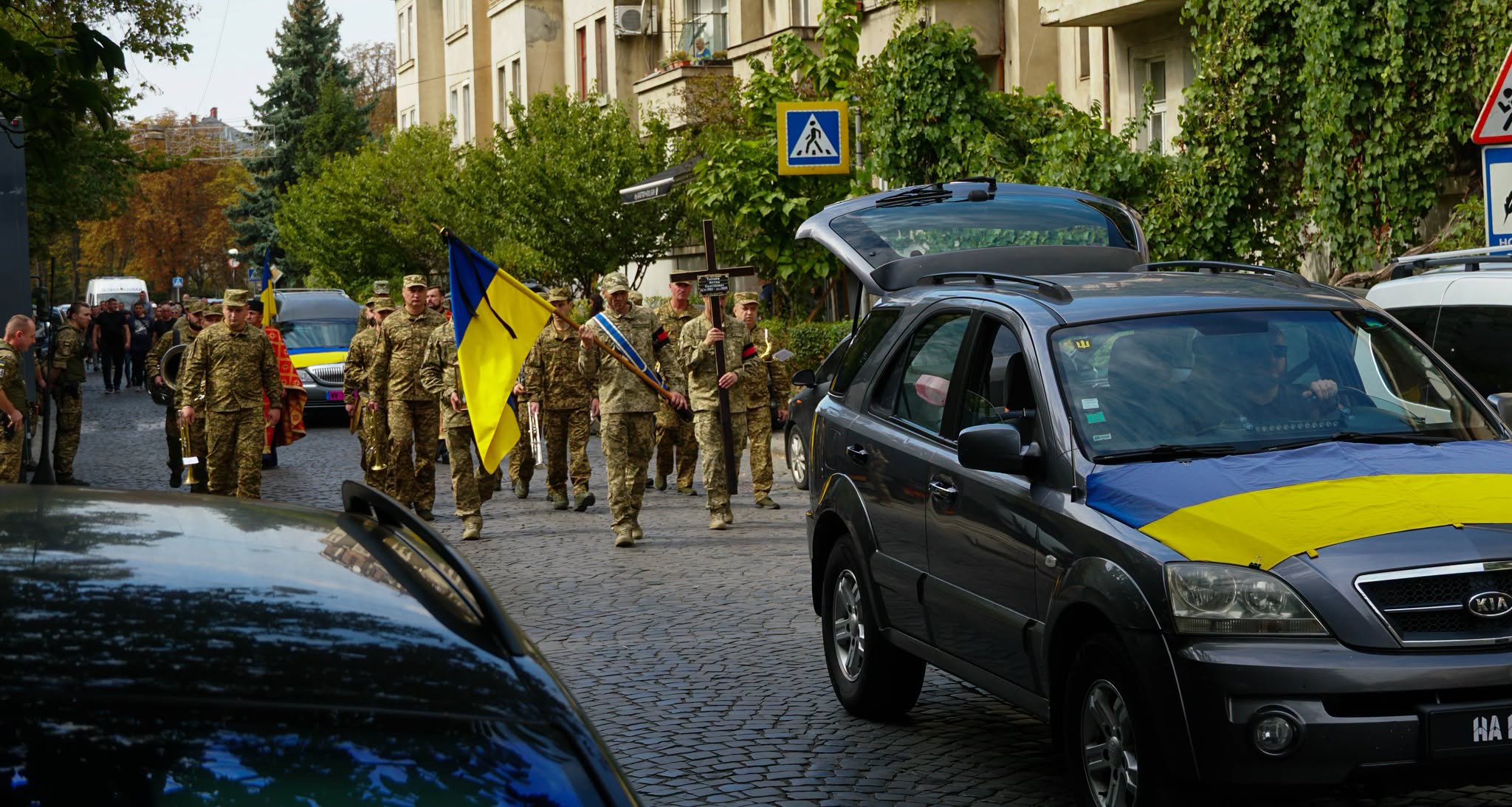 Прощання із воїном Артемом Талаєвим в Ужгороді