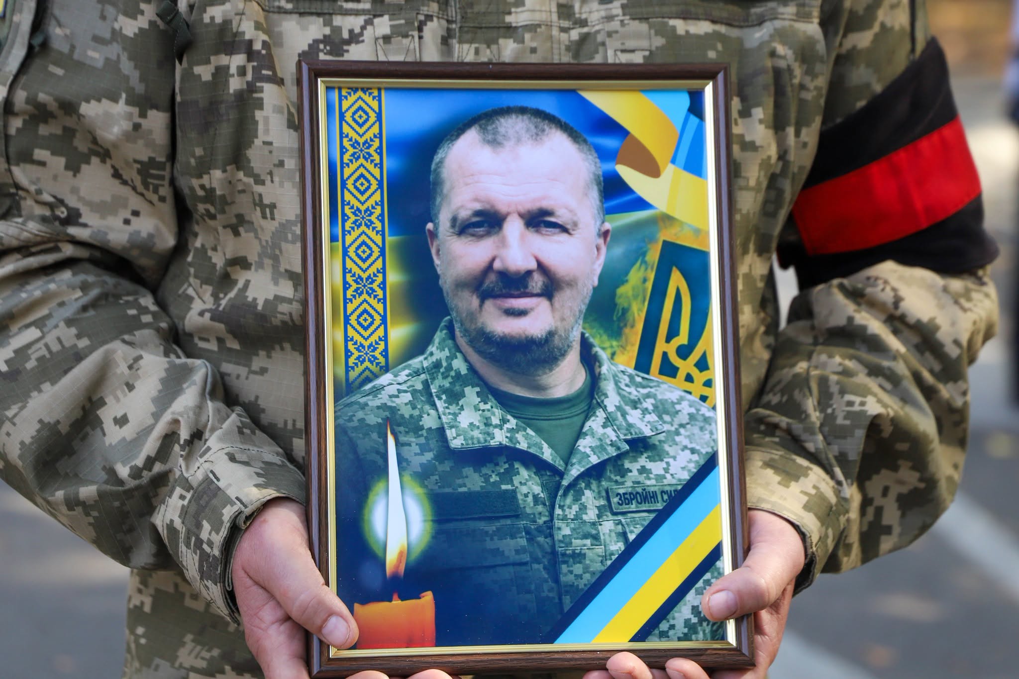 Прощання із воїном Віталієм Черваком