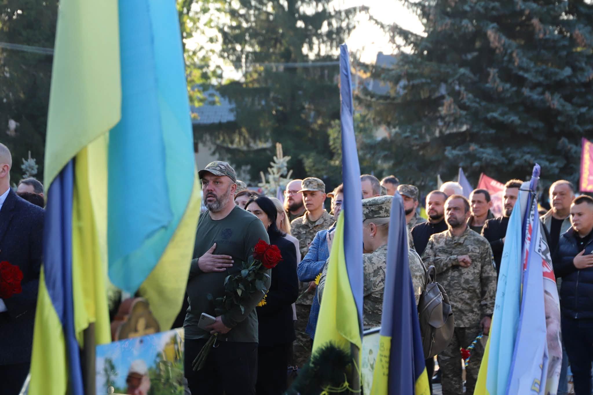 Вшанування памʼяті полеглих захисників в Ужгороді