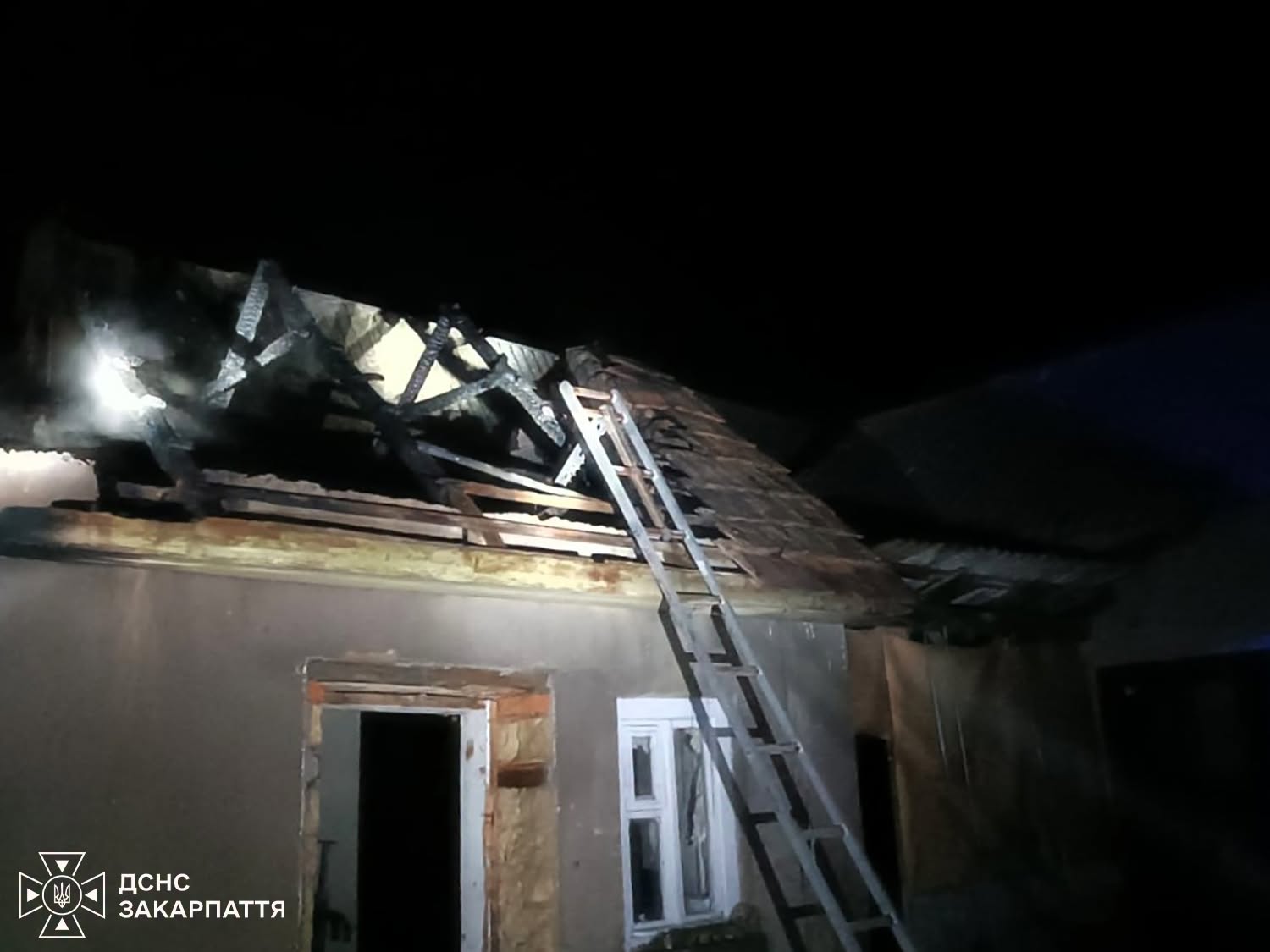Наслідки пожежу у літній кухні, село Жнятино