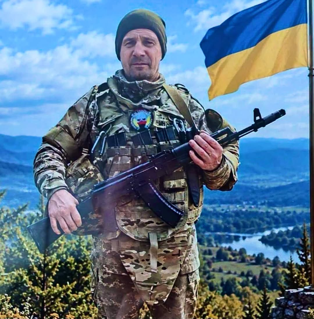 Захисник Василь Микулін