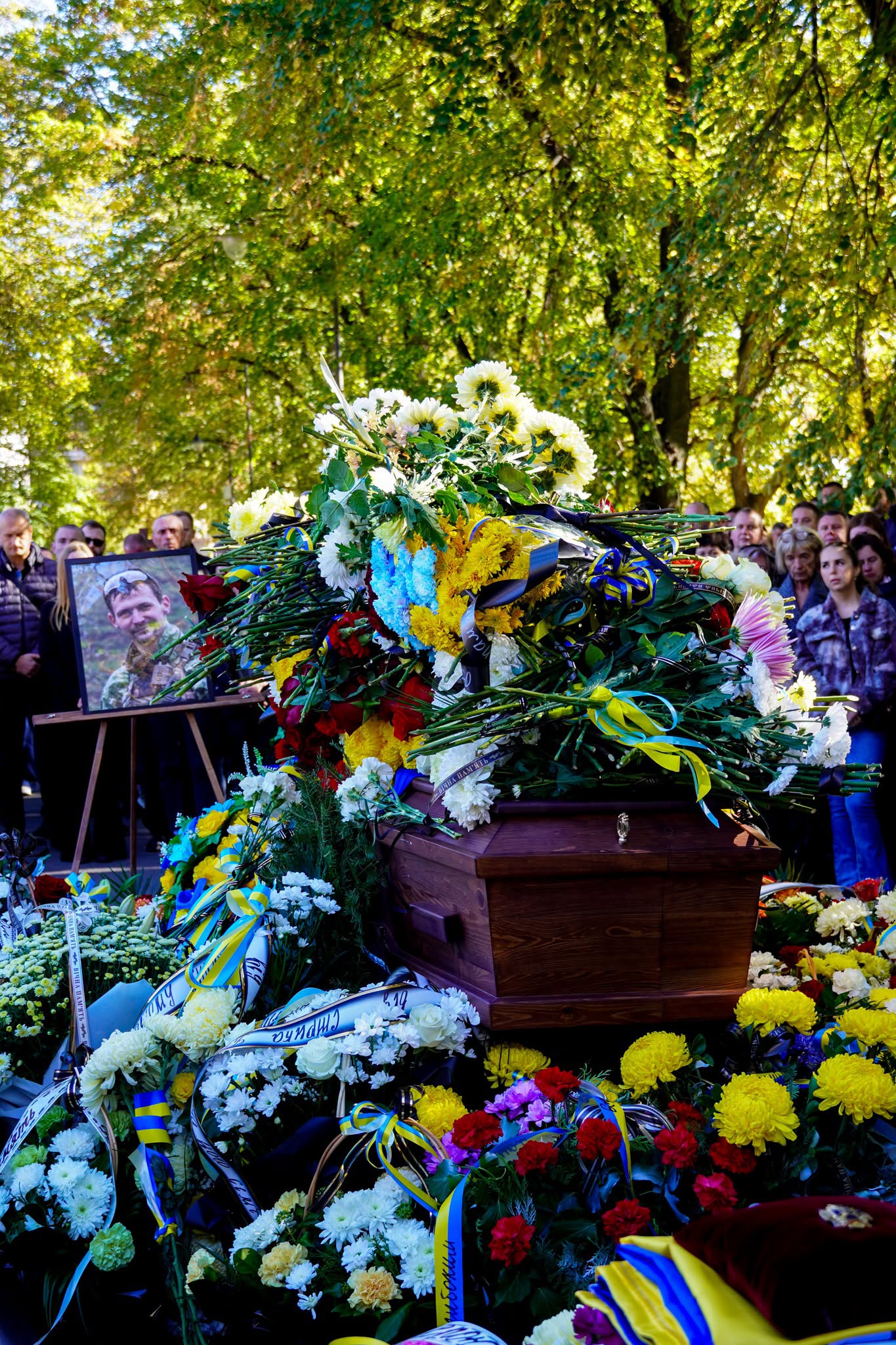 Прощання із полеглим захисником Володимиром Славичем в Ужгороді