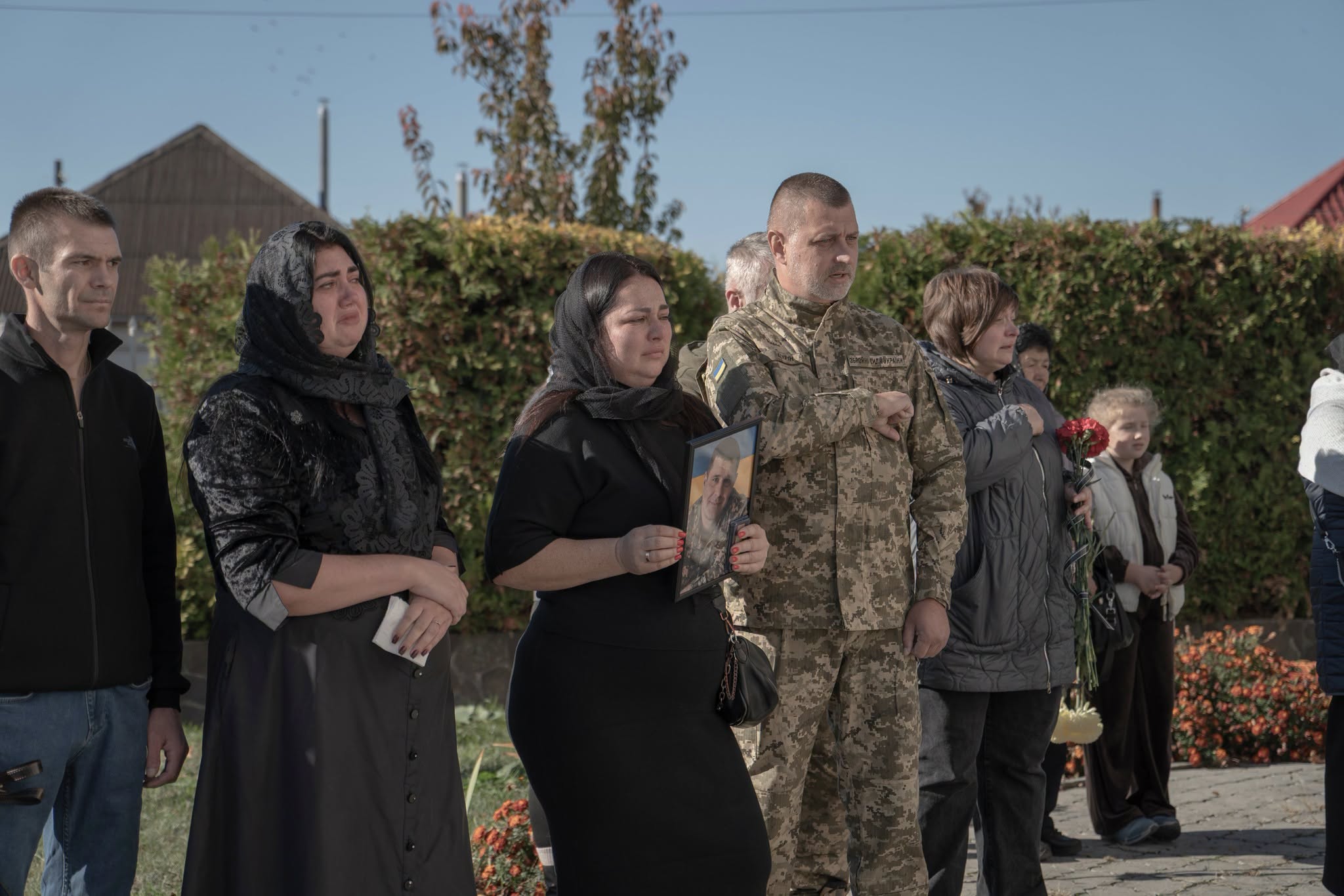 У Мукачеві в останню дорогу провели полеглого воїна Андрія Сальникова