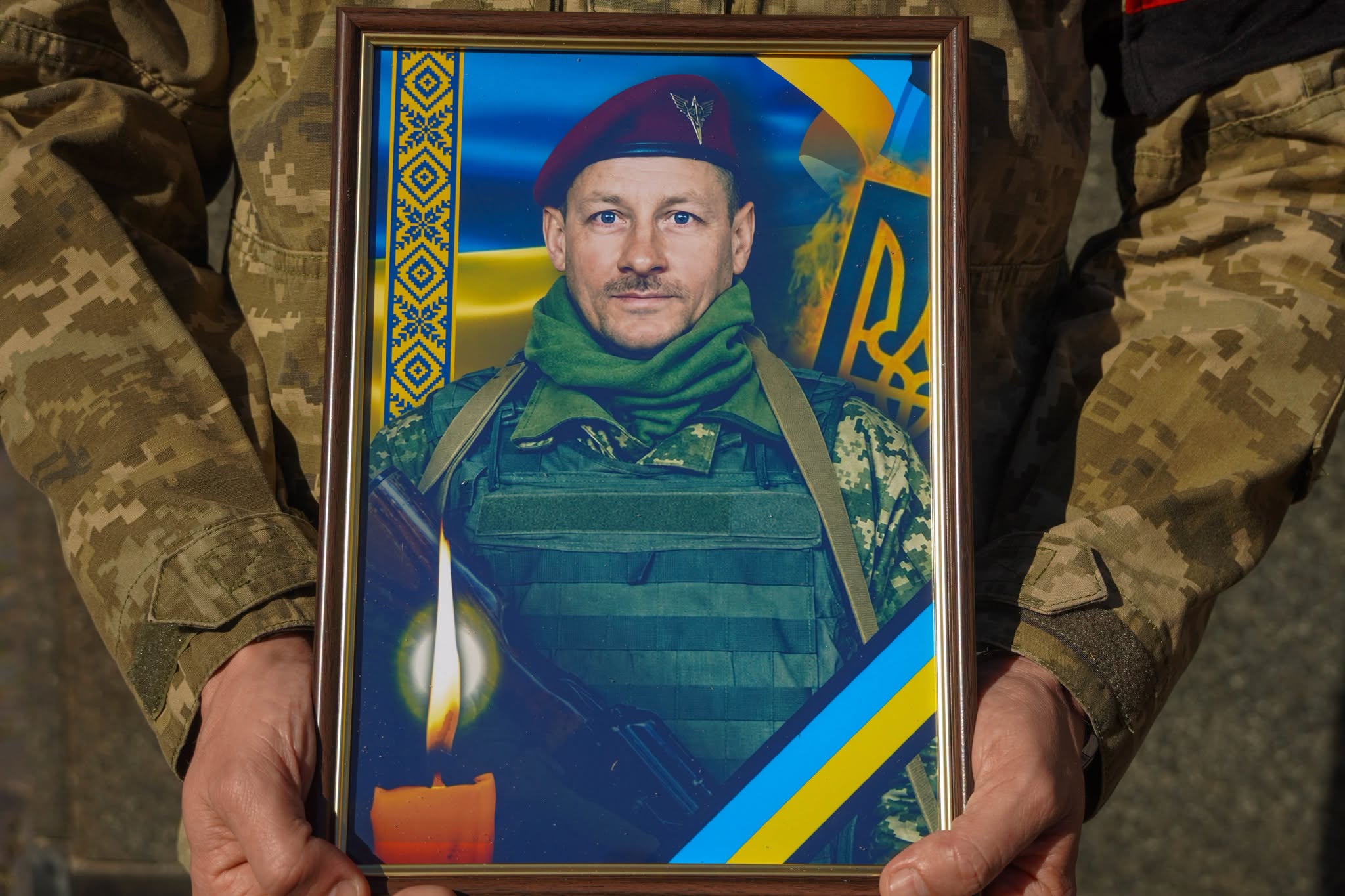 В Ужгороді попрощалися із полеглим військовим Аркадієм Шугаром