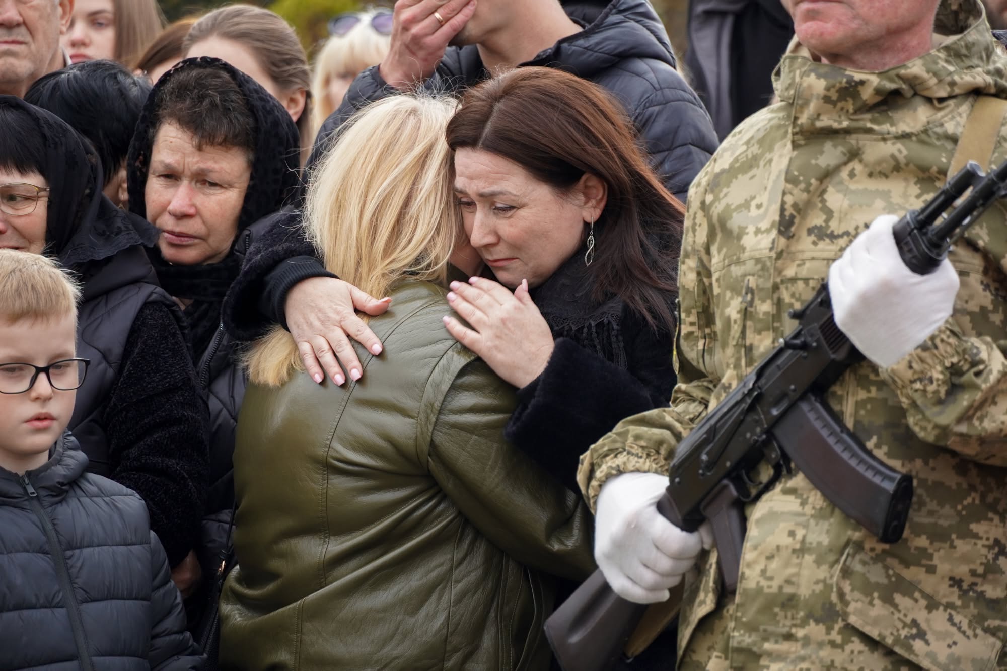В Ужгороді попрощалися із 19-річним воїном Анатолієм Кофелем