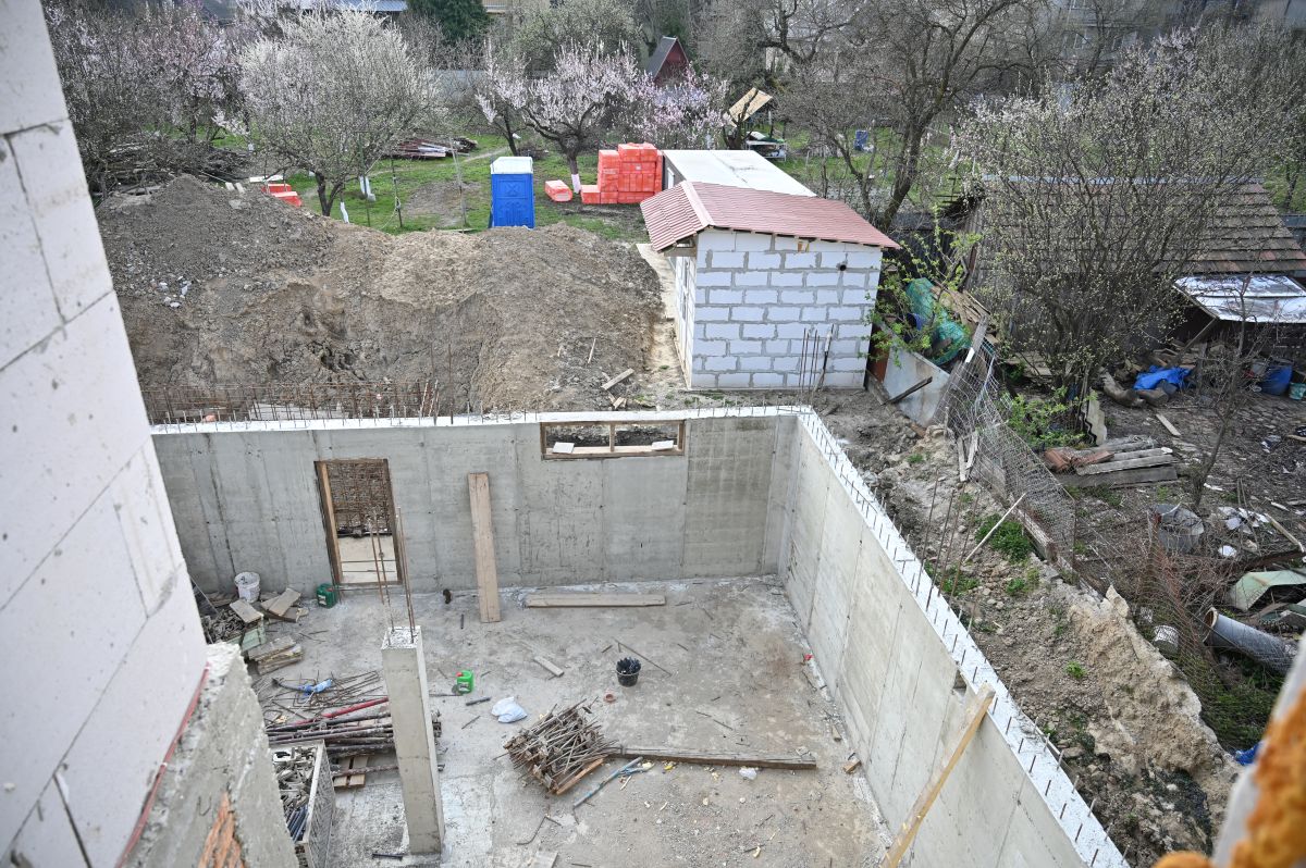 Будівництво укриття та шелтера