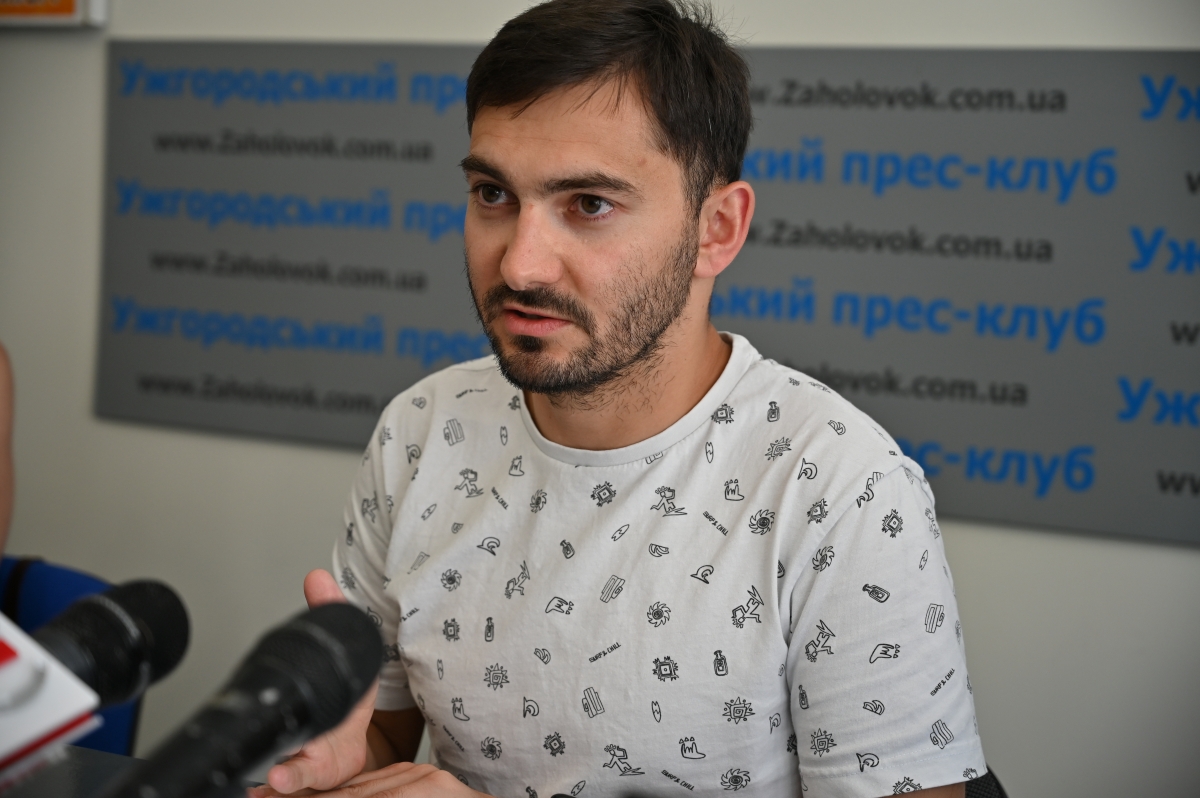 Роман Сов'як