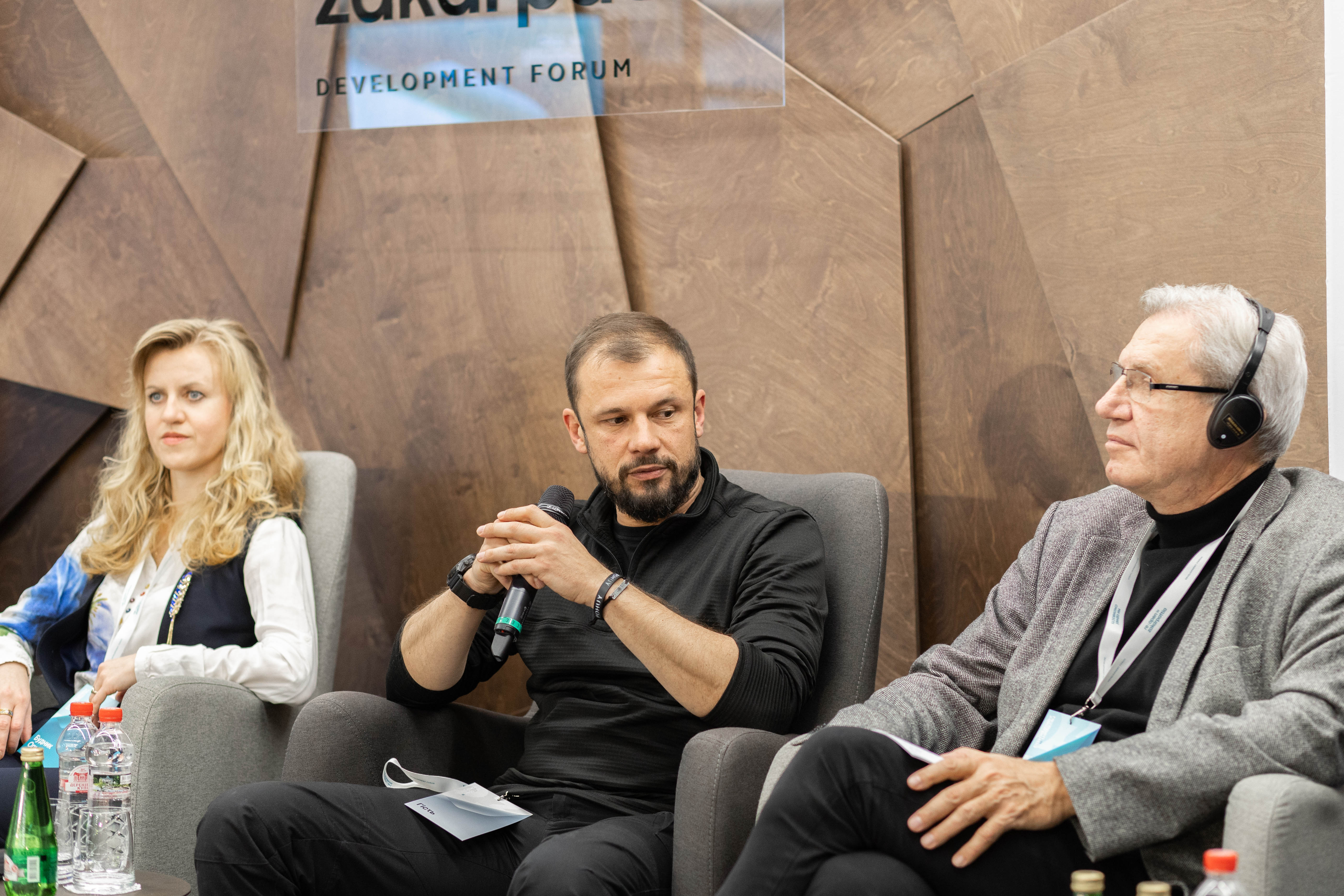 Сергій Бабак під час форуму Re: Open Zakarpattia 2023