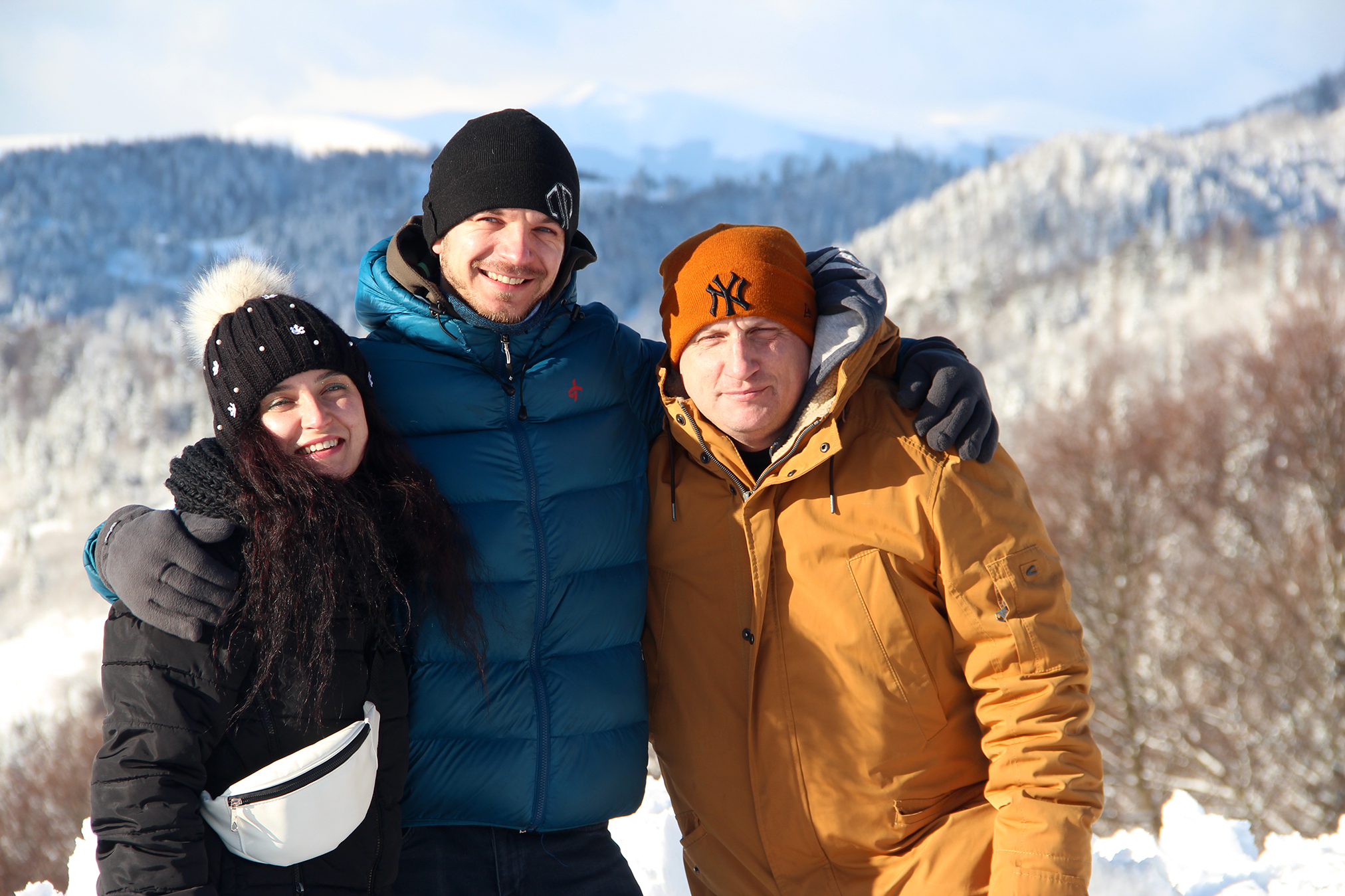 Волонтери організації "До. Волі" 